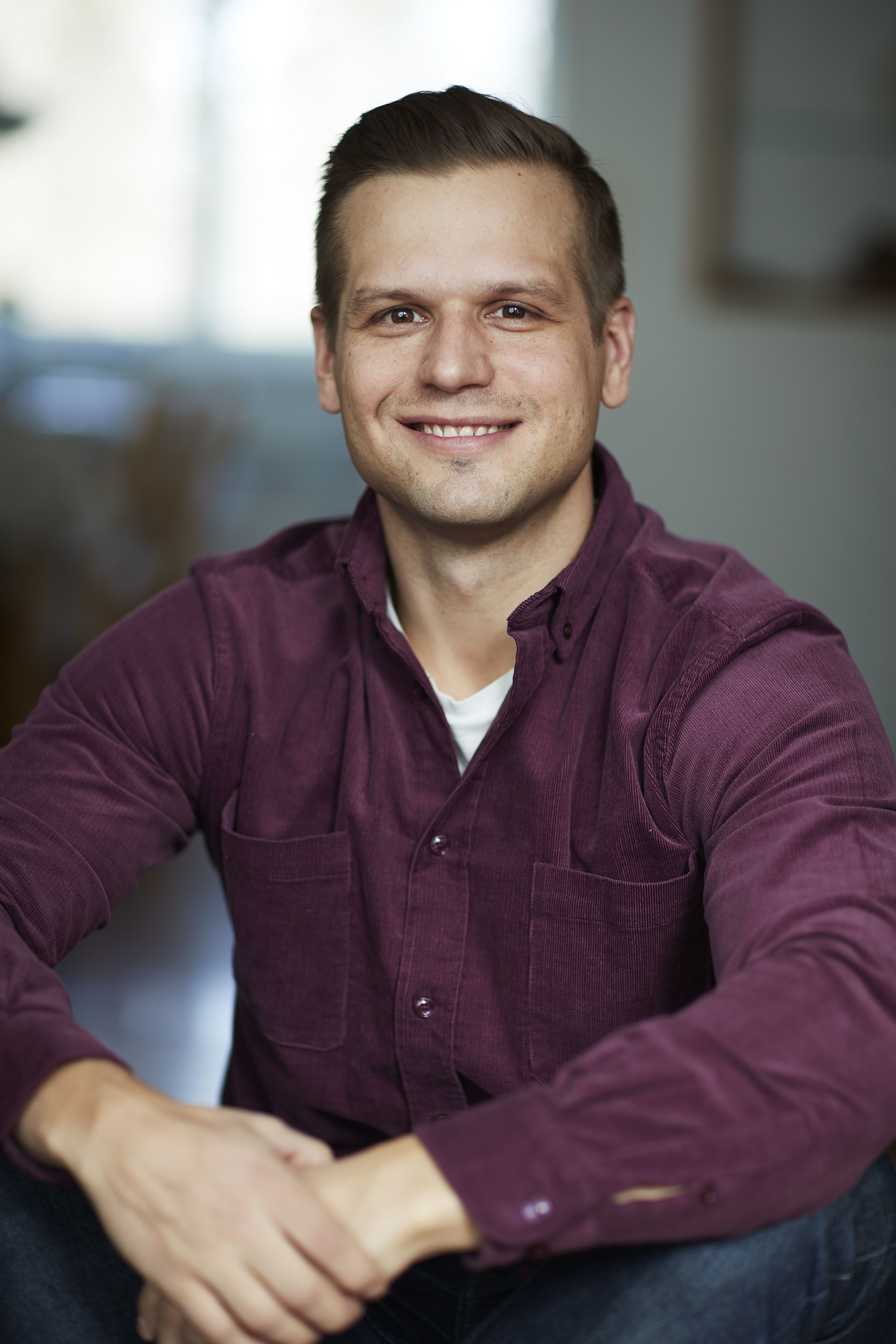 Hovimuusikkonakin tunnettua Ilkka Ihamäkeä ilahduttaa, että ystävät pysyvät kiireen keskelläkin.