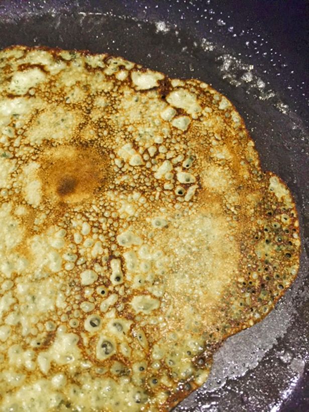 Pinaattiletut puolukkahillolla, nam!