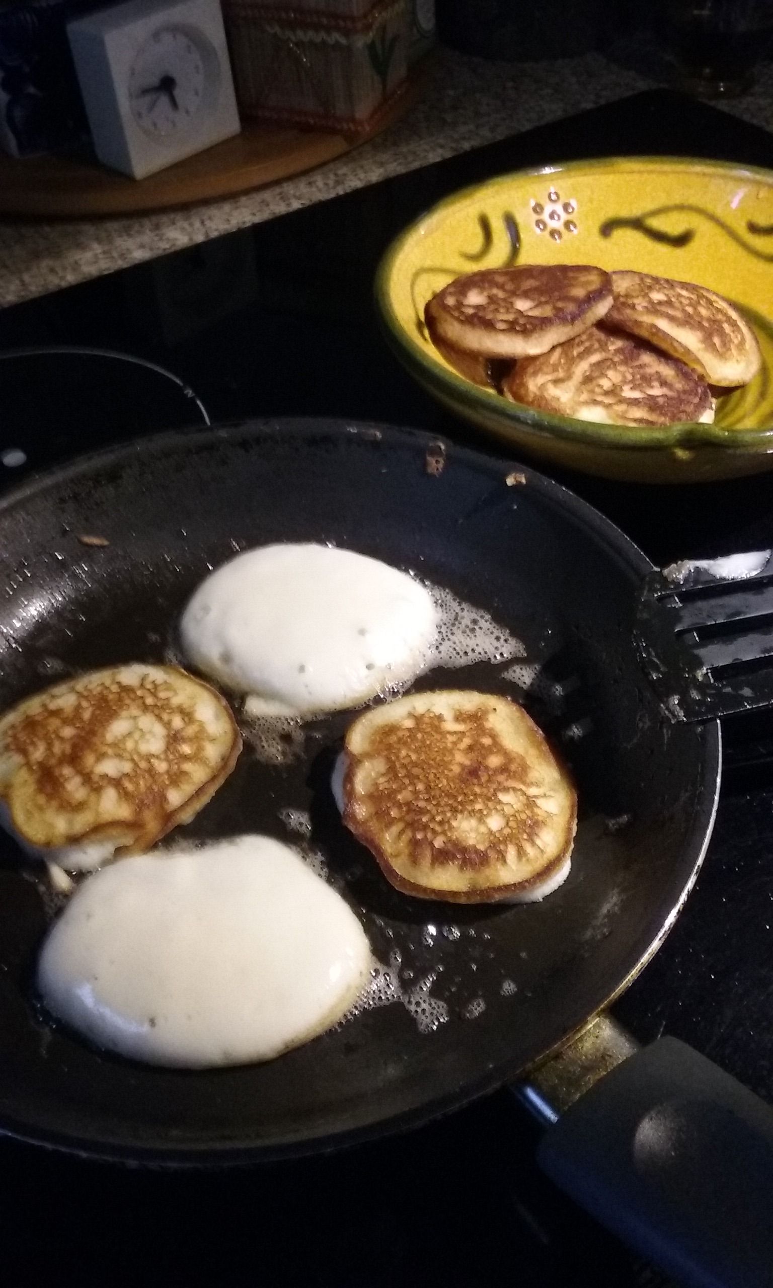 Pikaleivokset syntyvät 1950-luvun reseptillä.