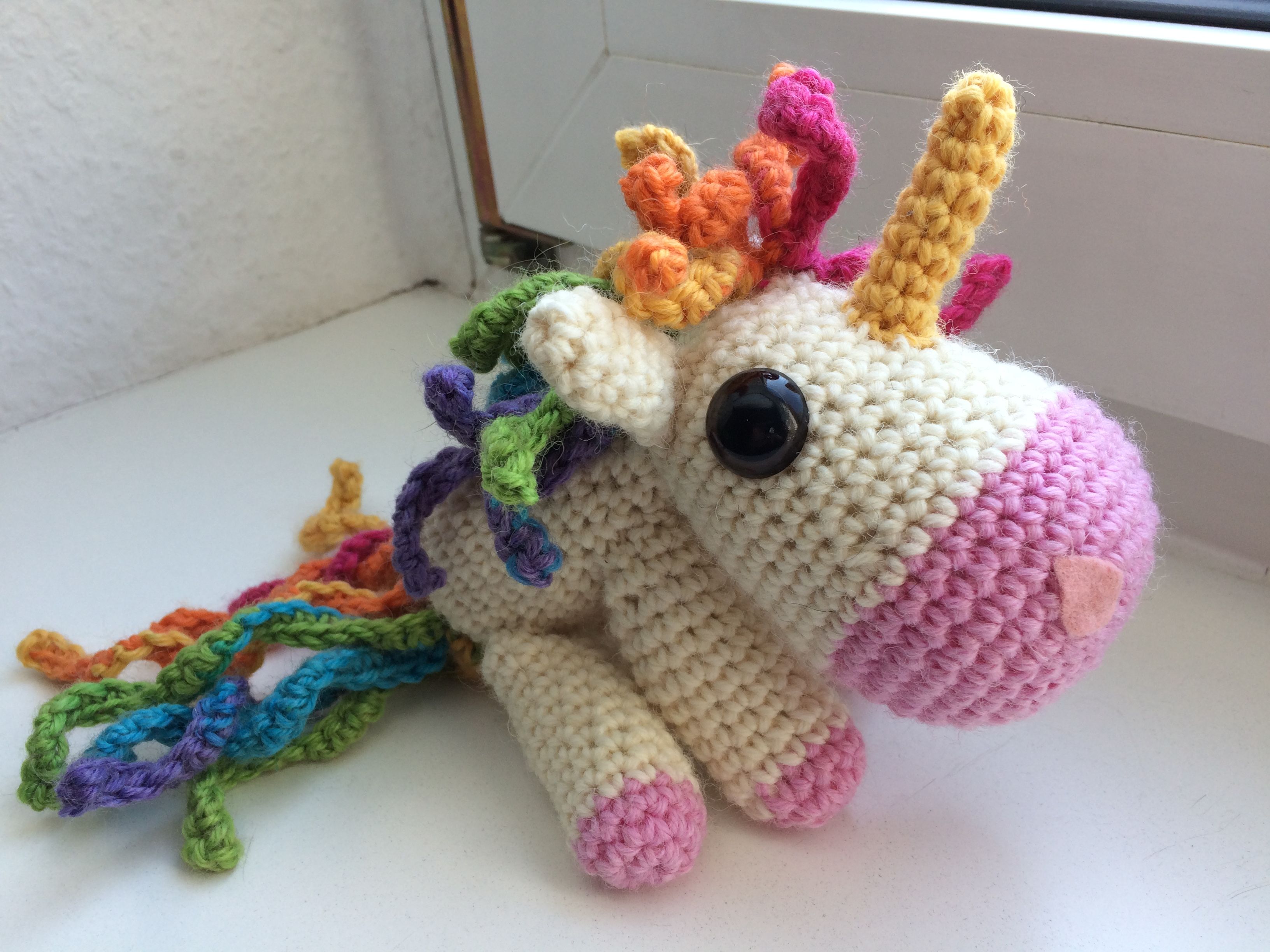 ”Aloin virkata amigurumi-eläimiä, kun odotin esikoistani”, Pauliina kertoo.