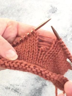 KK Pudonneen silmukan nostaminen