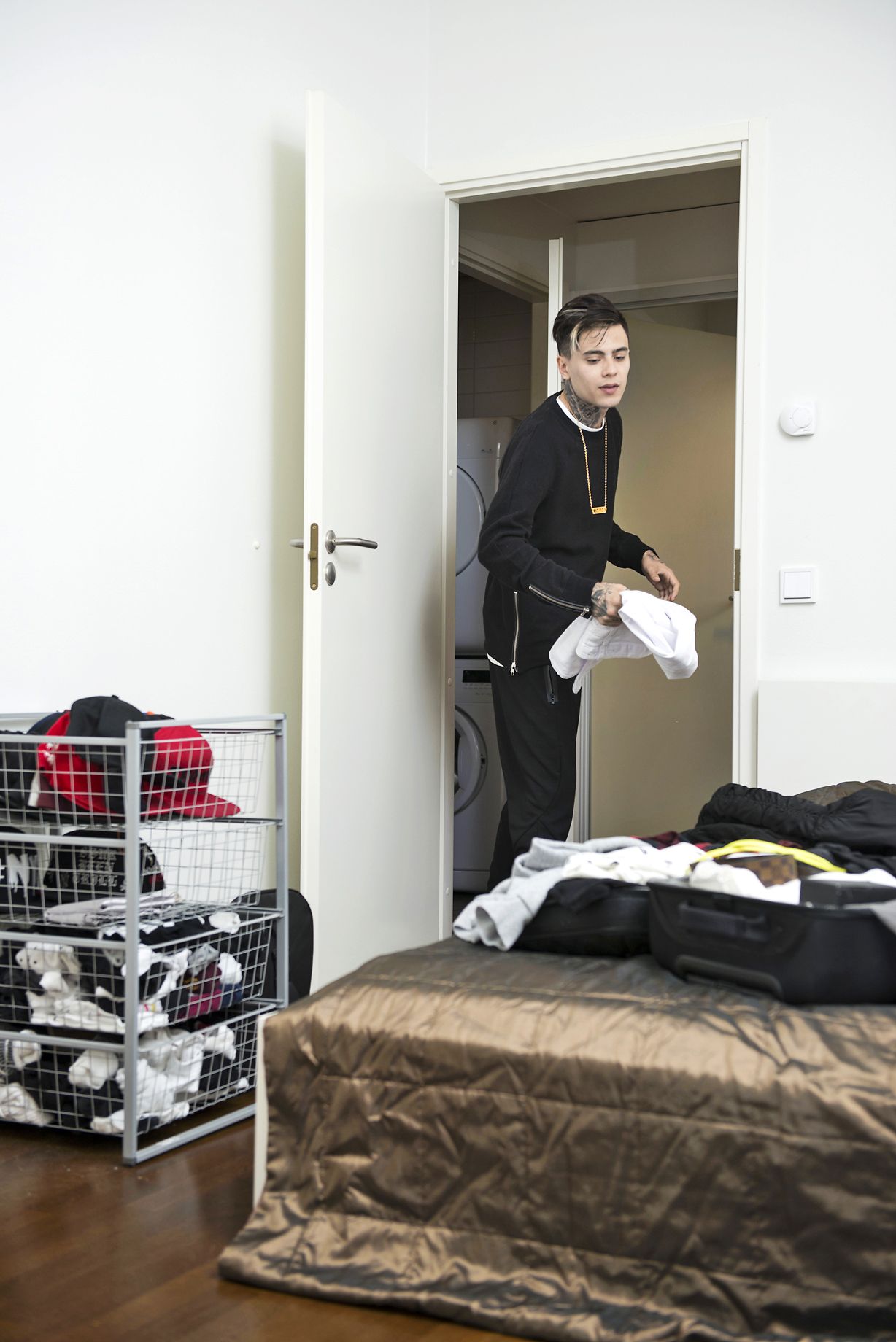 Mikael on muuttanut elämänsä aikana parikymmentä kertaa. ”Olen vähän levoton sielu.”