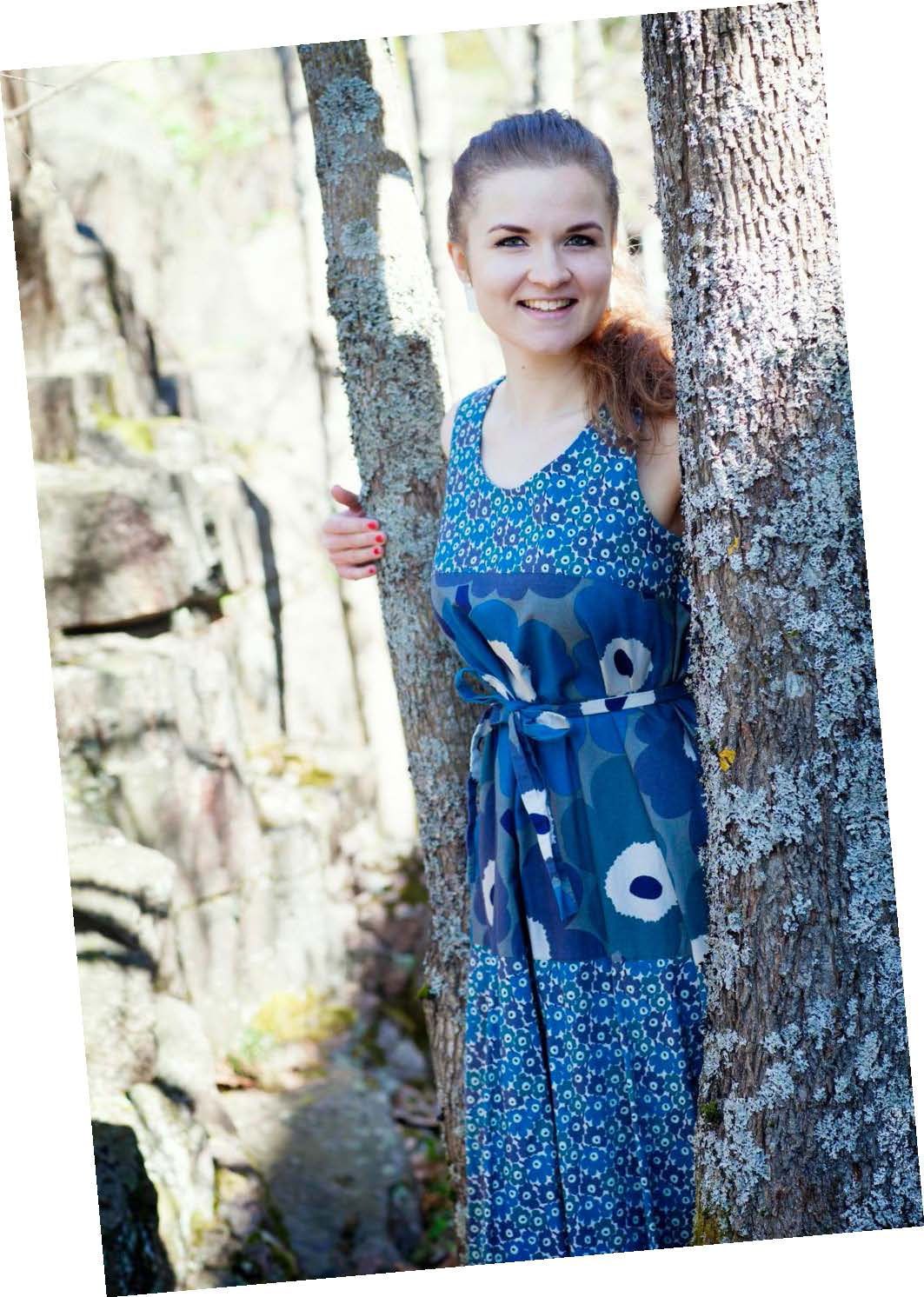 En ollut Unikko-kuosin fani, mutta tässä mekossa viehättivät uudet sävyt ja se, että unikot ovat miehustassa ja helmassa erikokoiset.