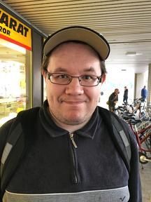 "Päätin käydä ostamassa marketista banaanilimsaa. Se oli suosikkini jo lapsena." Tarmo Hukkanen, 31, laborantti, Vaasa