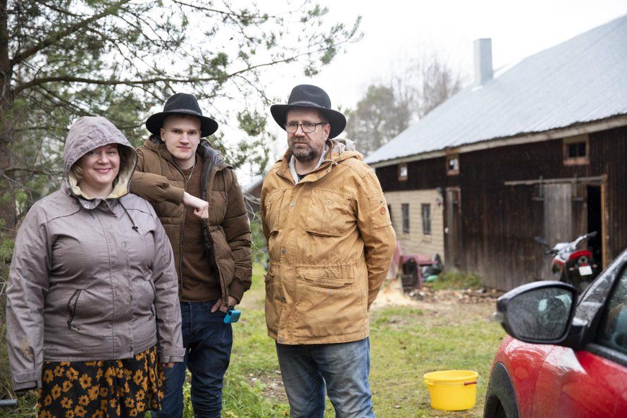 Perheen kuopus Ville on nyt 16-vuotias. Aina välillä hän sanoo: ”Kiva, kun muutettiin tänne.”