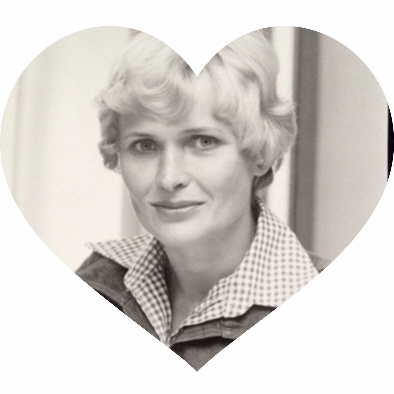 Äitiäni kaipaan joka päivä.