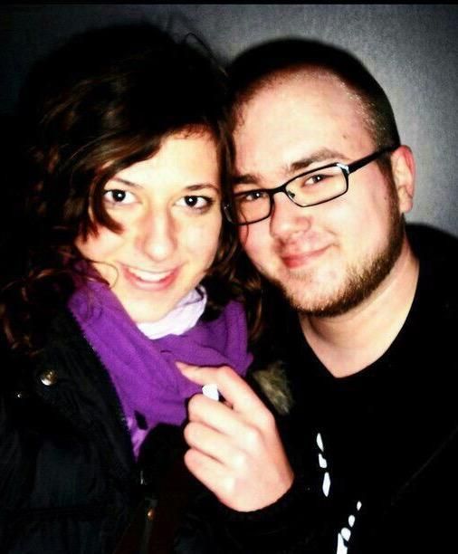 Ensimmäinen yhteiskuva Sunrise Avenuen Hampurin-keikalta 2010. ”Jouduin suostuttelemaan pitkään Mikko-Pekkaa kuvaan kanssani”, Kate muistelee.