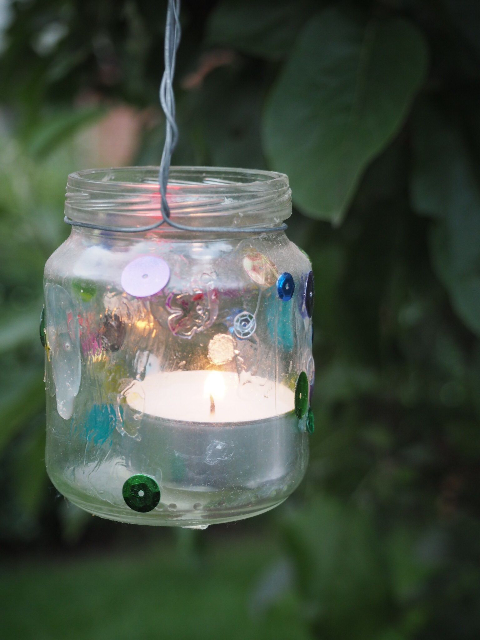 Avara keittiö on tarpeen, sillä Maria rakastaa laittaa ruokaa. ”Lapset eivät ole kovin kokeilunhaluisia, mutta kokkaan välillä kaksi eri ruokaa, sillä teen mieluusti uusiakin juttuja. Juhis ei syönyt edes sipulia, kun tapasimme, mutta nyt asiat ovat onneksi toisin”, Maria nauraa.