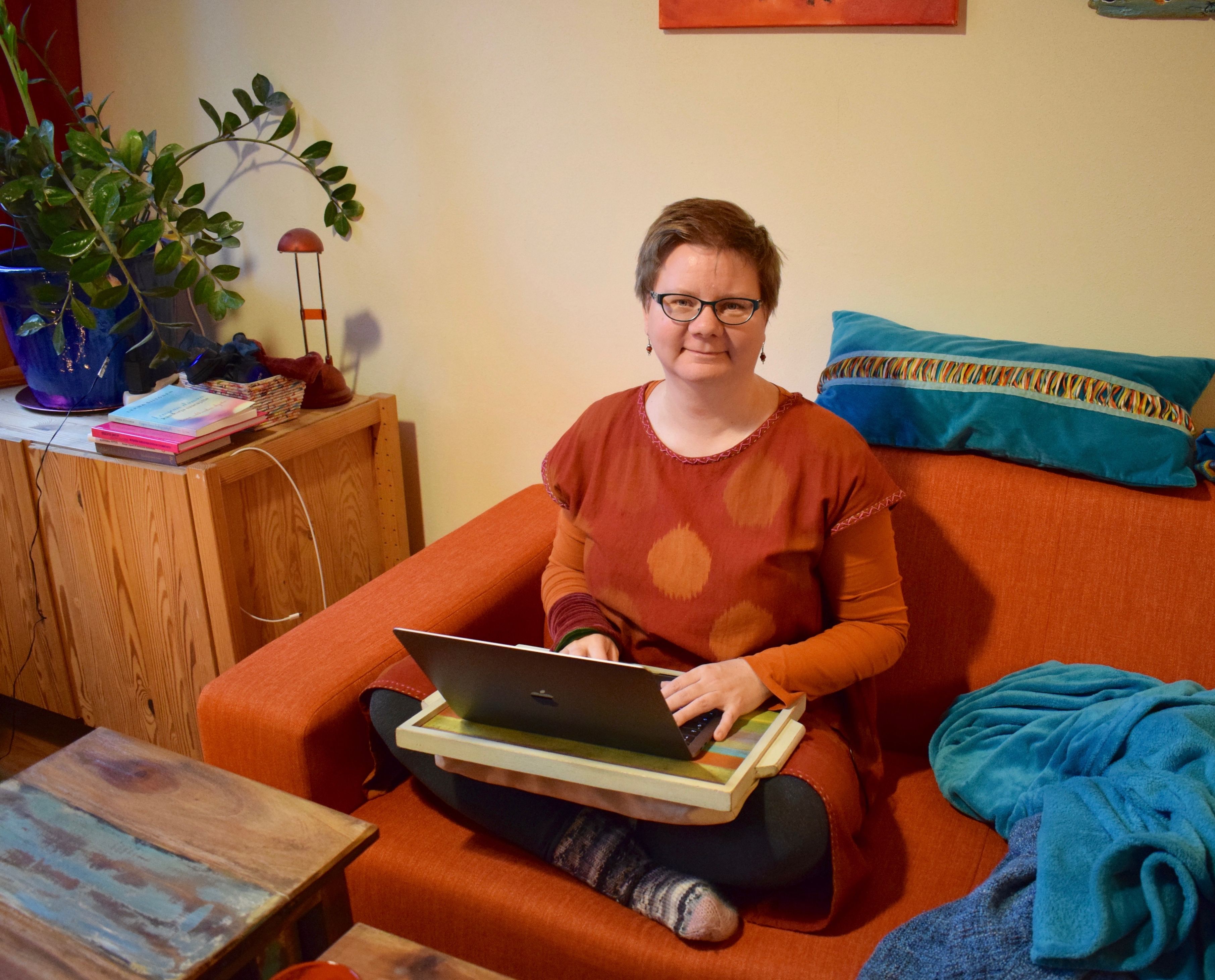 "Arvostan kovasti, jos vaikka joku täydentää lisätietoa blogini aiheeseen tai jakaa oman kokemuksensa", sanoo Hollannissa asuva Liisa Rauhakoski.