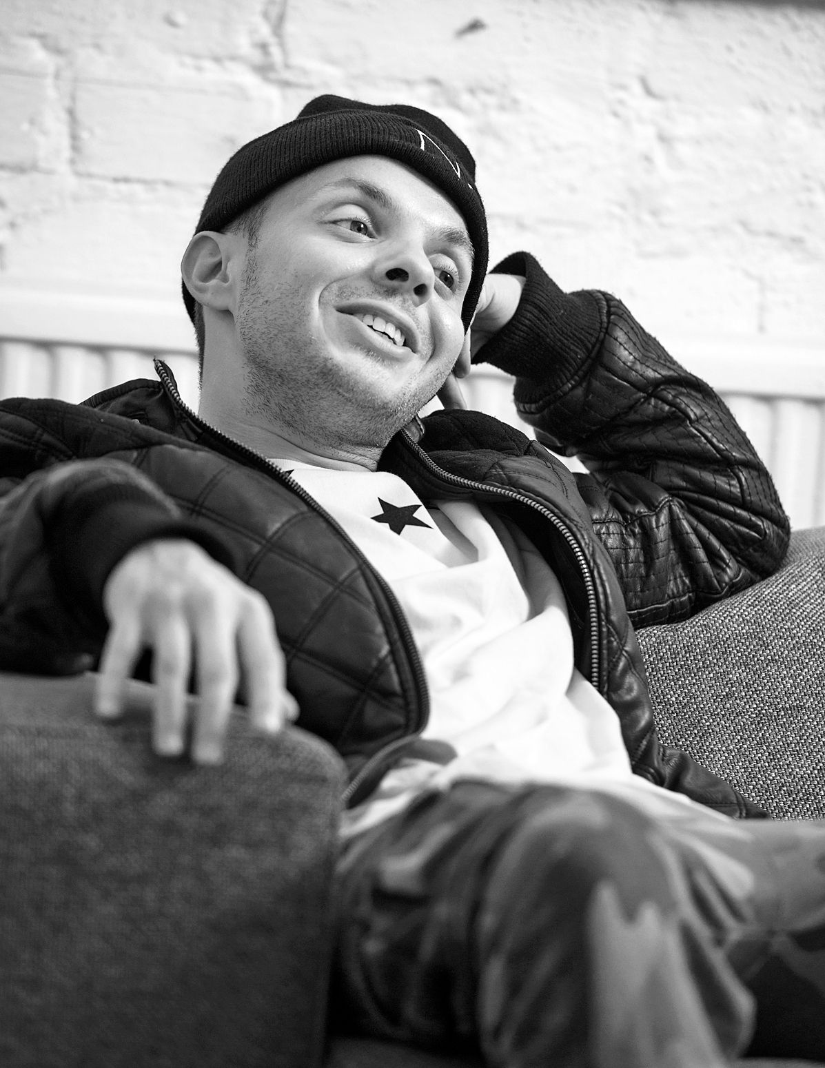 Uniikki eli Dan Tolppanen (s. 1981) on suosittu räp-artisti ja yksi Rähinä Records -yhtiön perustajista. Aloitti uransa Kapasiteettiyksikkö-yhtyeen solistina 13 vuotta sitten. Soolouralle siirtyessään hän otti käyttöönsä taiteilijanimen Uniikki.