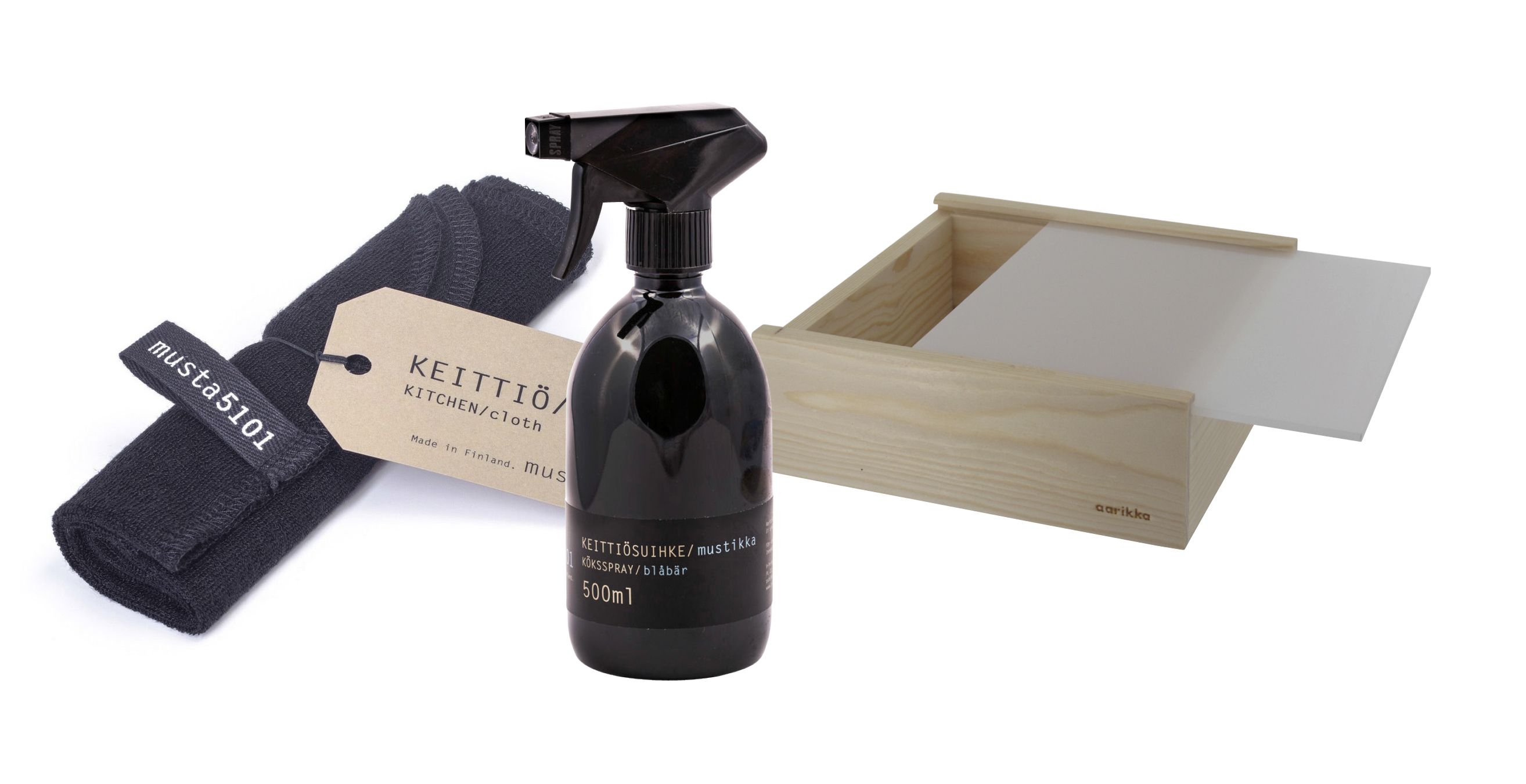  Bamburätti ja mustikantuoksuinen pesuaine 14,50 e ja 7,50 e, Mayn. Puinen säilytysrasia Spektri, alkaen 35 e. Aarikka.