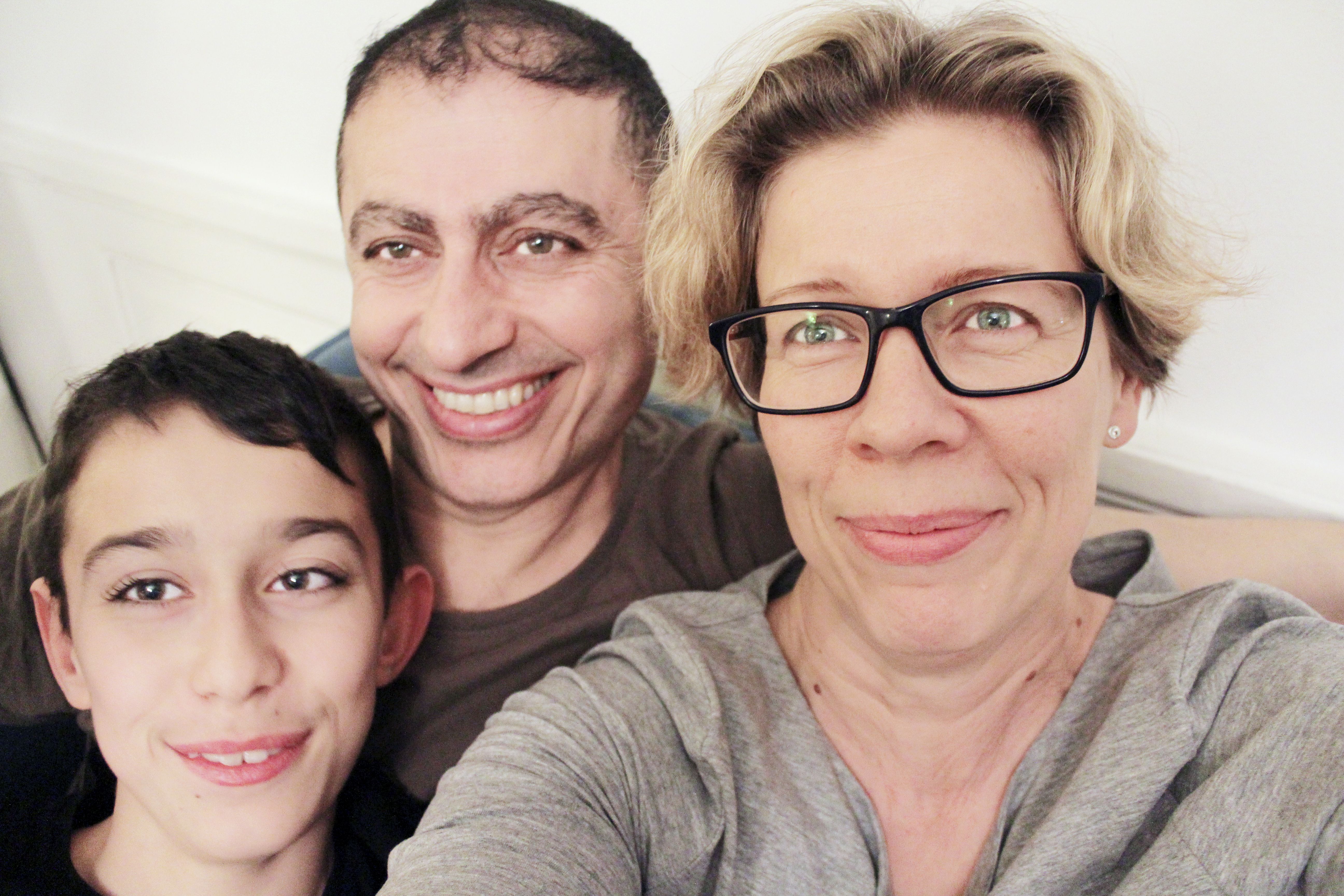 Oscar, Shahriar ja Johanna viihtyvät Tukholmassa.