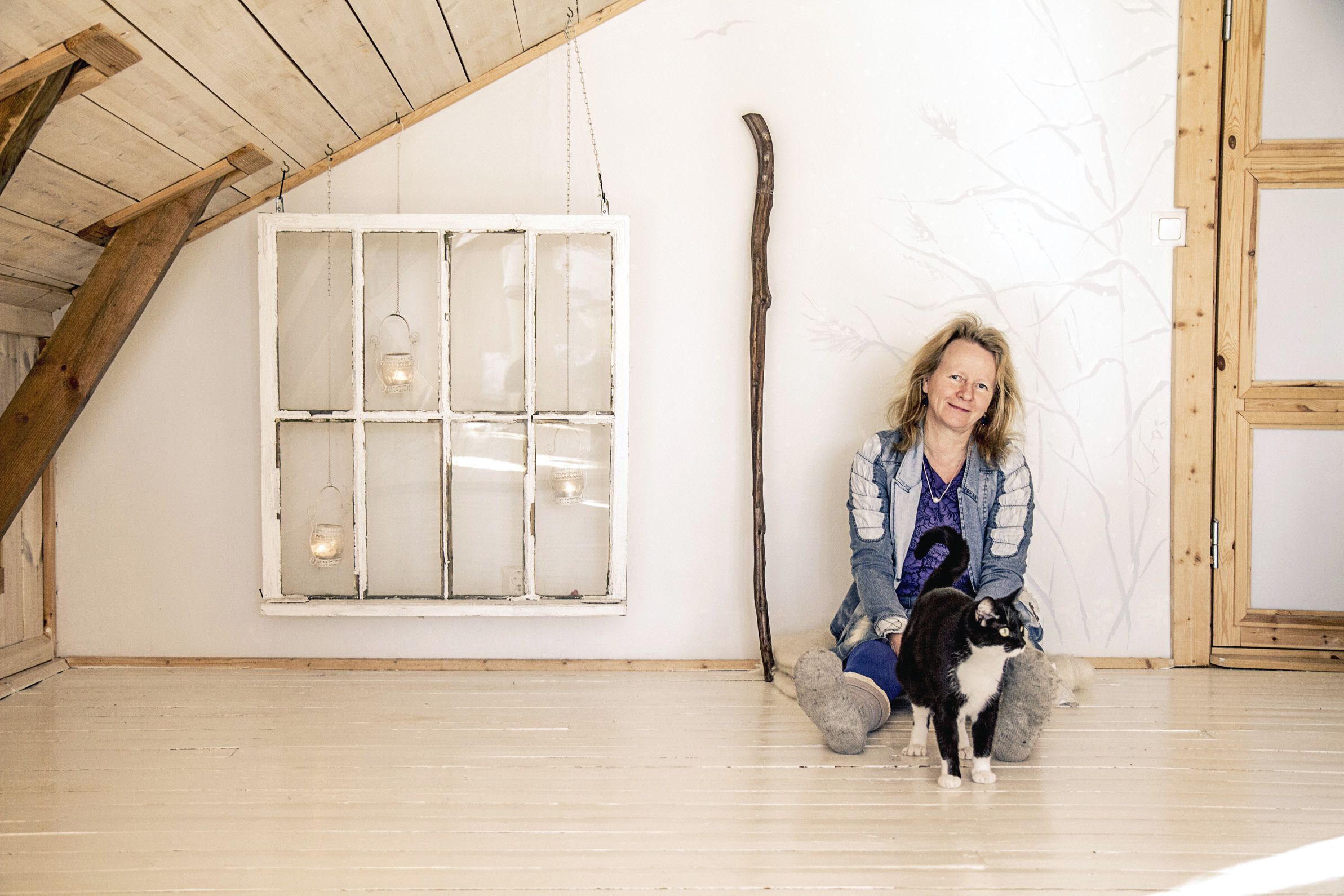 Nykyisin Kaija Juurikkala käyttää henkisiä lahjojaan tekemällä muotokuvia elävien ihmisten sieluista. "Niiden maalaaminen vastaa kysymykseen, mikä on elämäni tarkoitus."