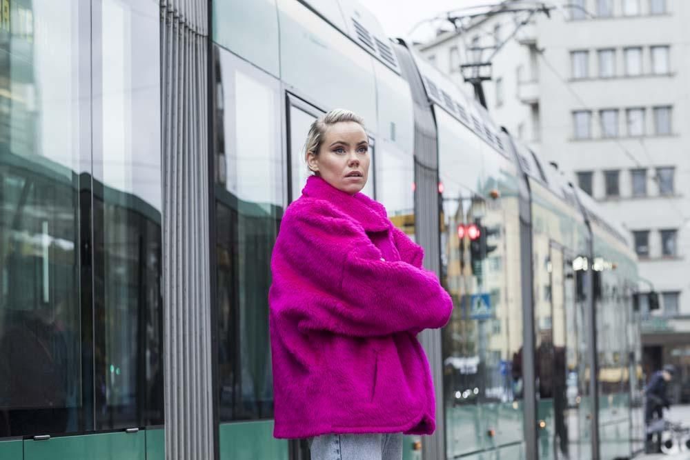 Vaikka omassa elämässä olisi mitä, näyttämölle meneminen lohduttaa.