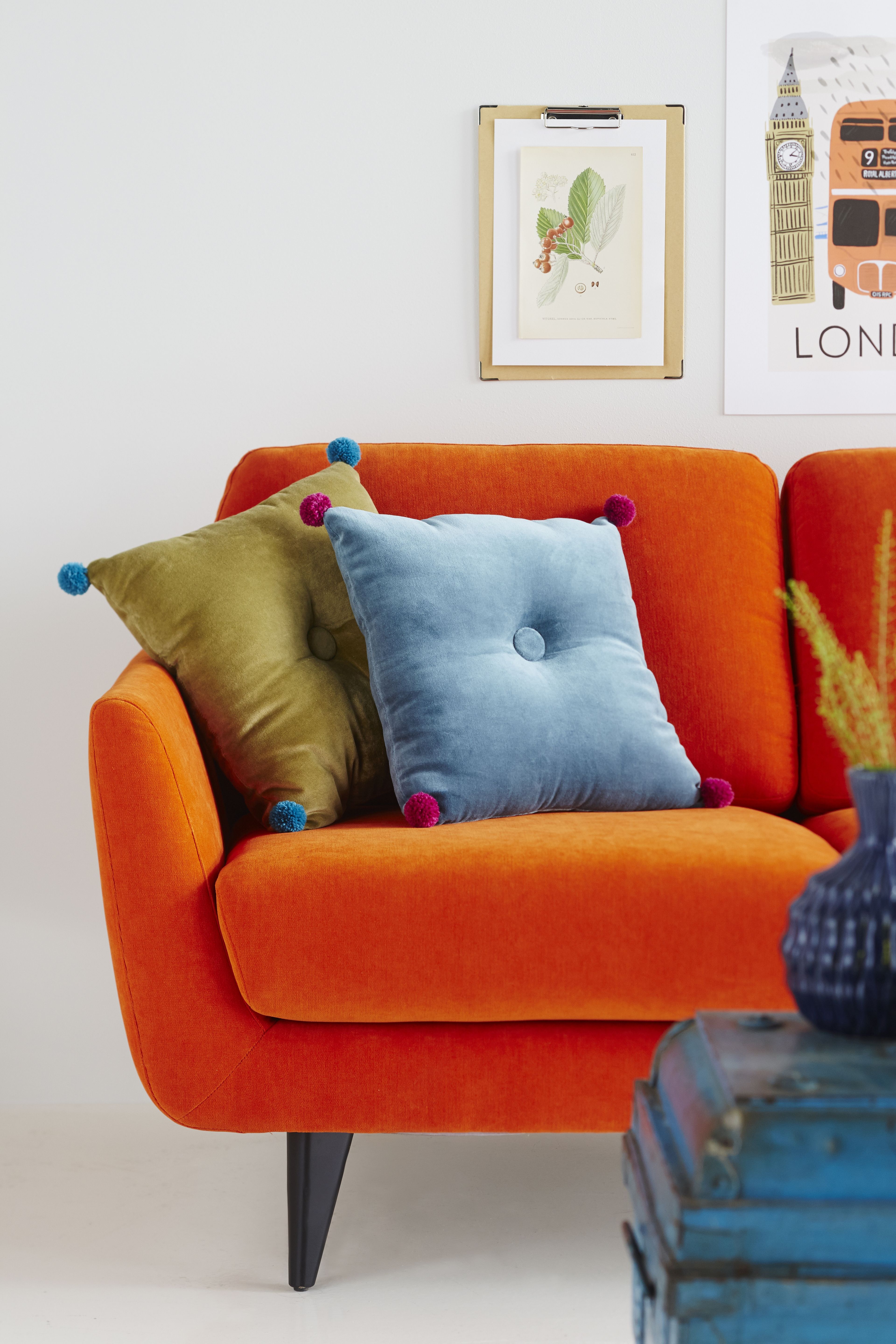 Jos aika tai kärsivällisyys on kortilla, valmistyynyt uudistuvat hauskasti nurkkiin kiinnitetyillä koristeilla.