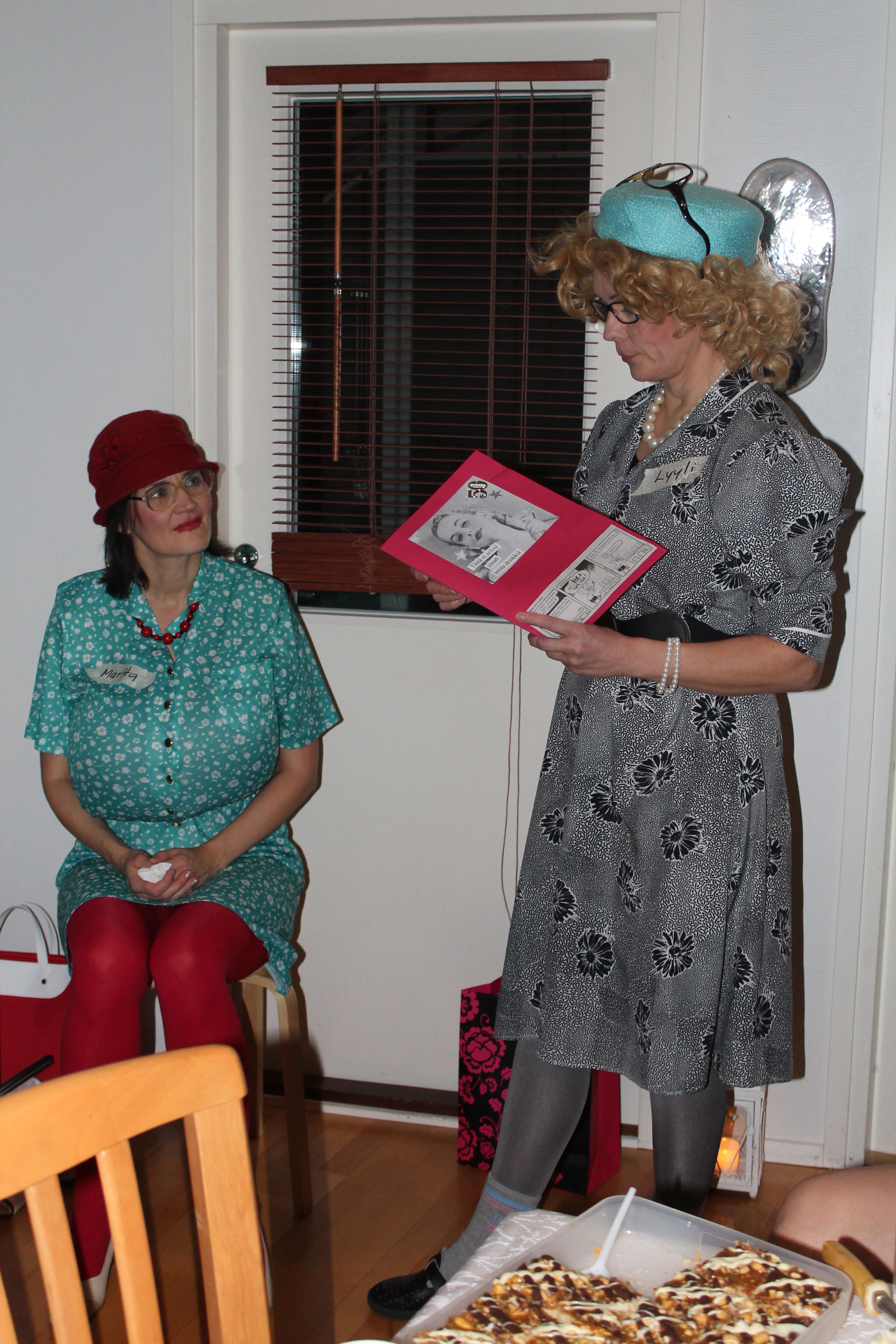 Lyyli esitti puheen, jonka oli valmistellut Marttaa varten.