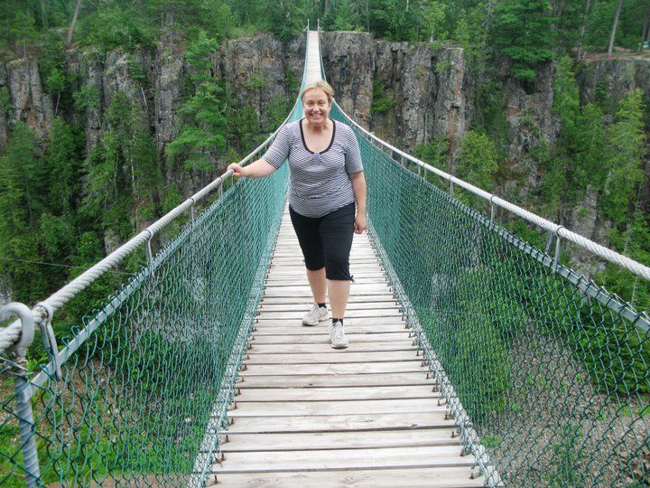 Riippusiltakuva on otettu Eagle Canyonissa Kanadassa kesälomareissulla 2011.