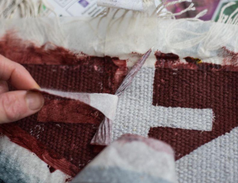 Poista teipit, kun värit ovat kuivuneet.