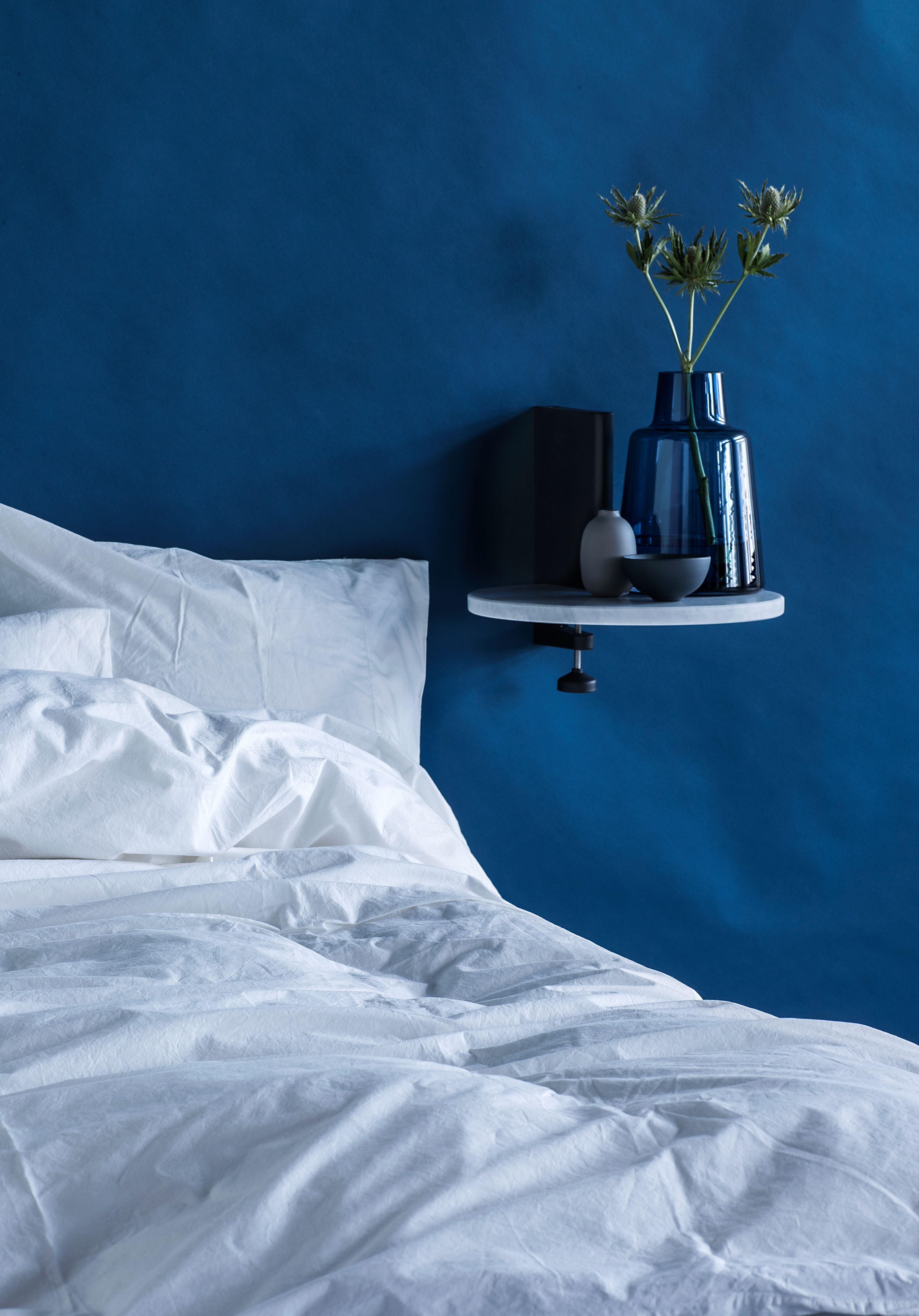 Puhtaat, viikatut lakanat ovat arjen hemmottelua. Kuva: Satu Kemppainen.