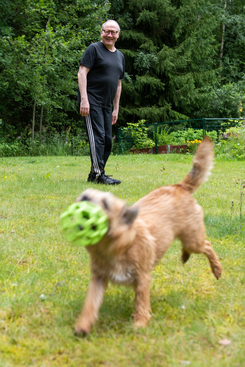 ”Välinpitämättömyyttä me eläimet kestämme huonommin kuin pientä nälkää.” Kirjailija Jari Tervo, KK18/2022