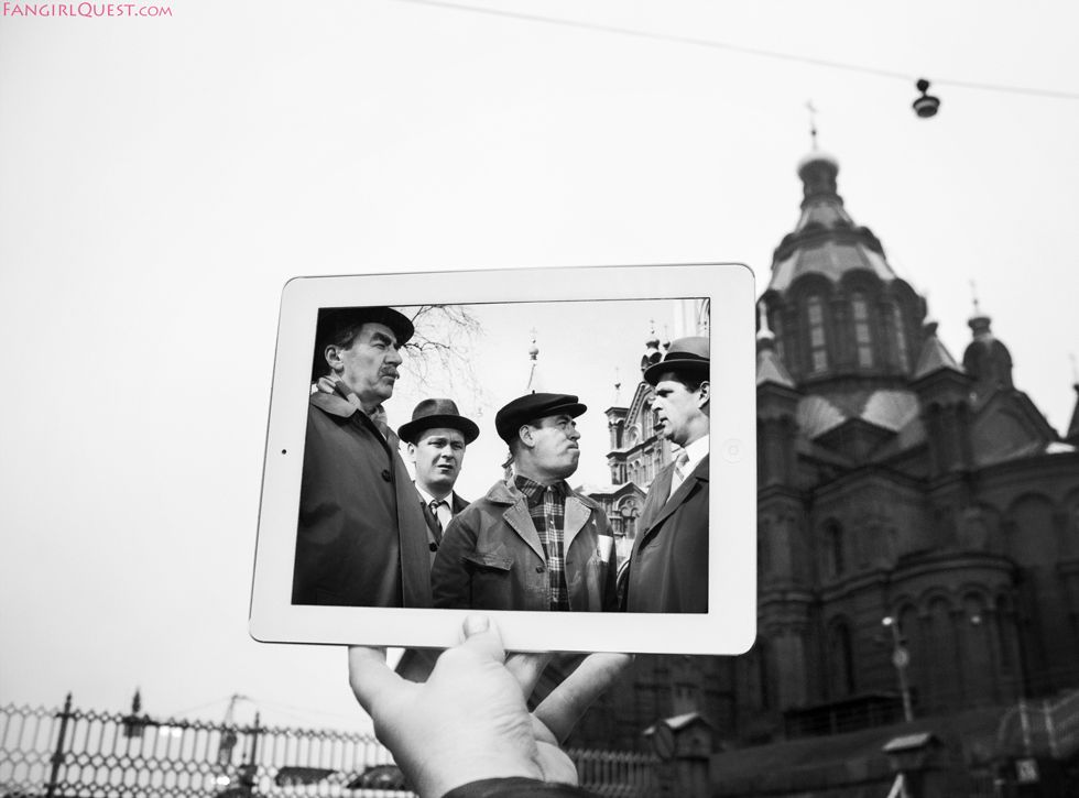 Tähdet kertovat, komisario Palmu, Helsinki. "Olemme asuneet suurimman osan elämästämme Helsingissä. Kuva Palmu-elokuvasta on kunnianosoituksemme rakkaalle kotikaupungillemme."