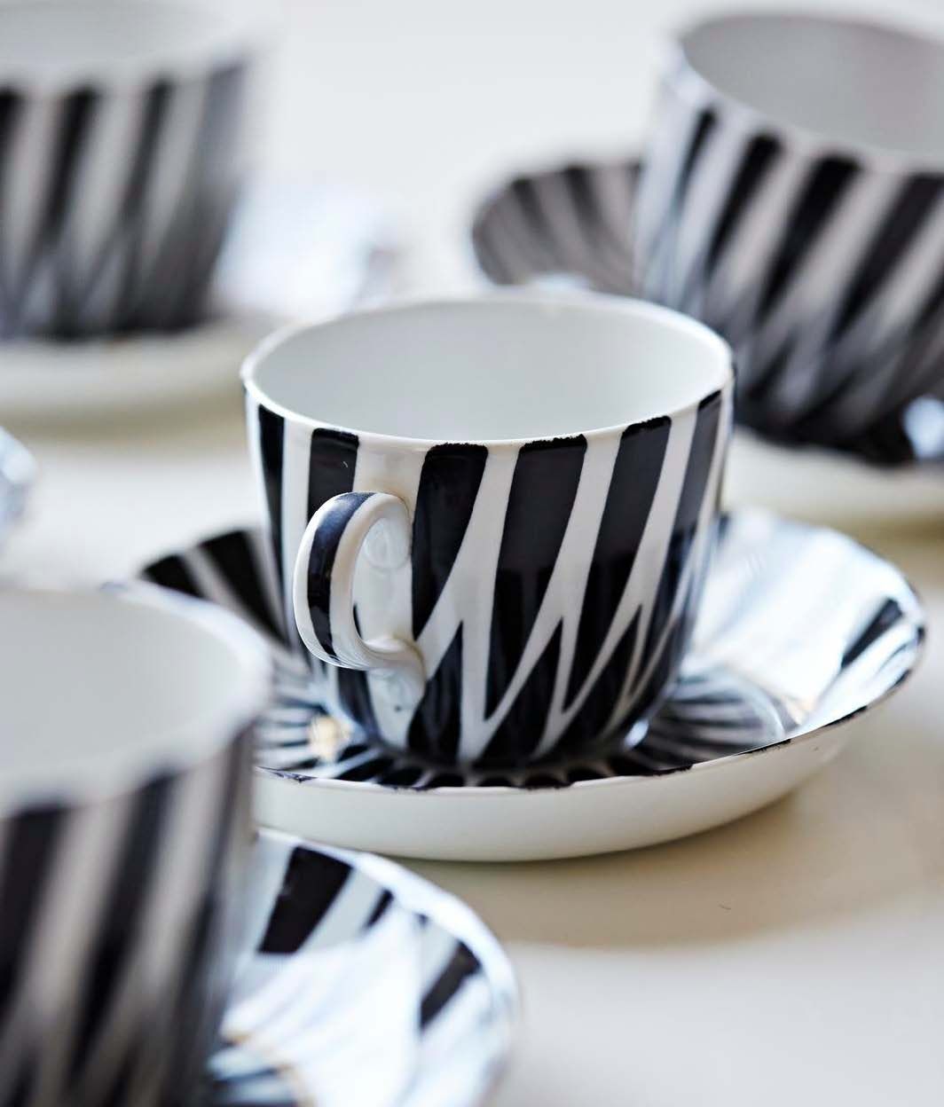 Miikan mieluisimpia löytöjä ovat käsin maalatut Toini Muonan suunnittelemat harvinaiset Toini-kupit 1950-luvulta.