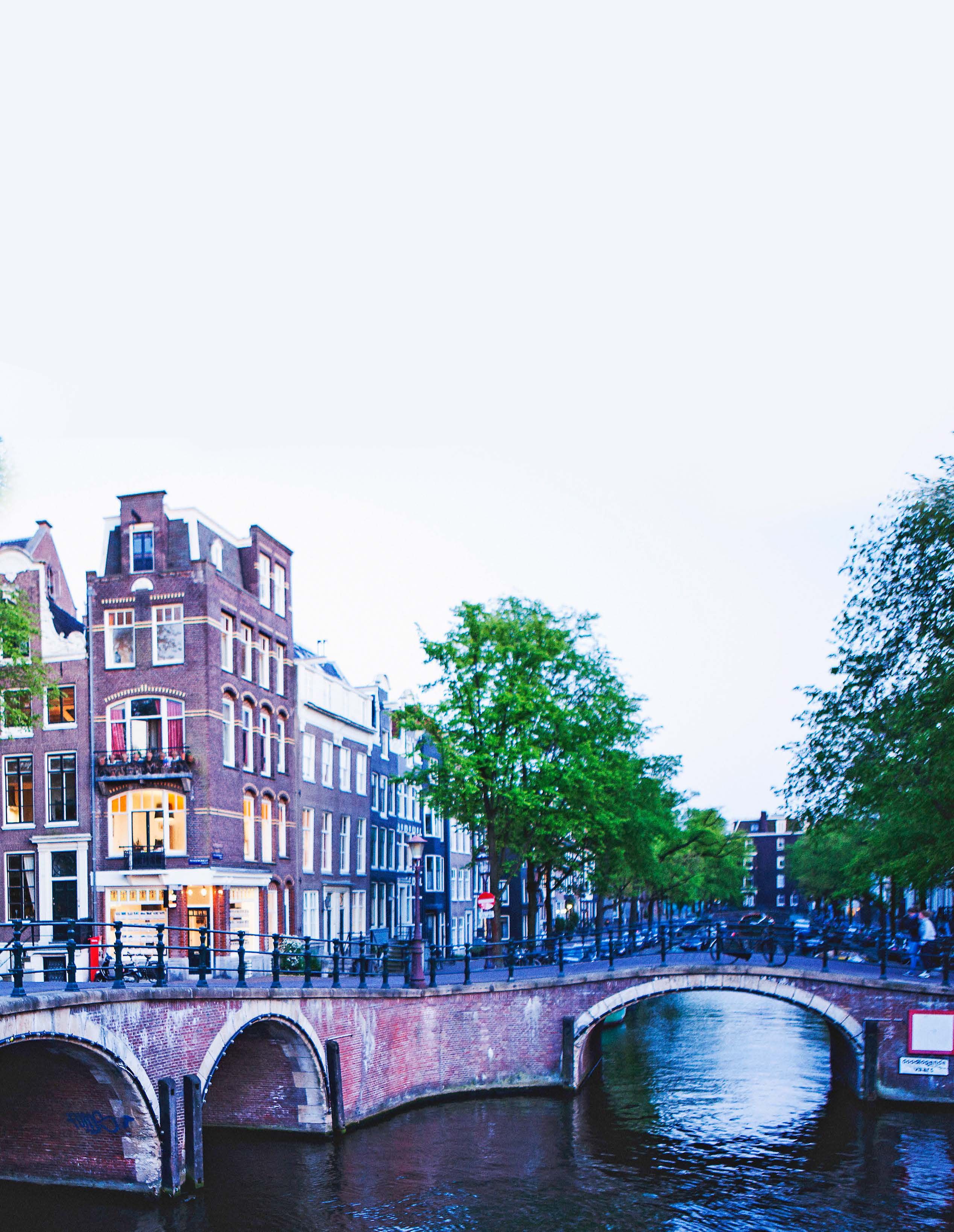 Kukkakojuja, sisustusliikkeitä, kahviloita – Amsterdamissa ymmärretään mukavan elämän päälle.