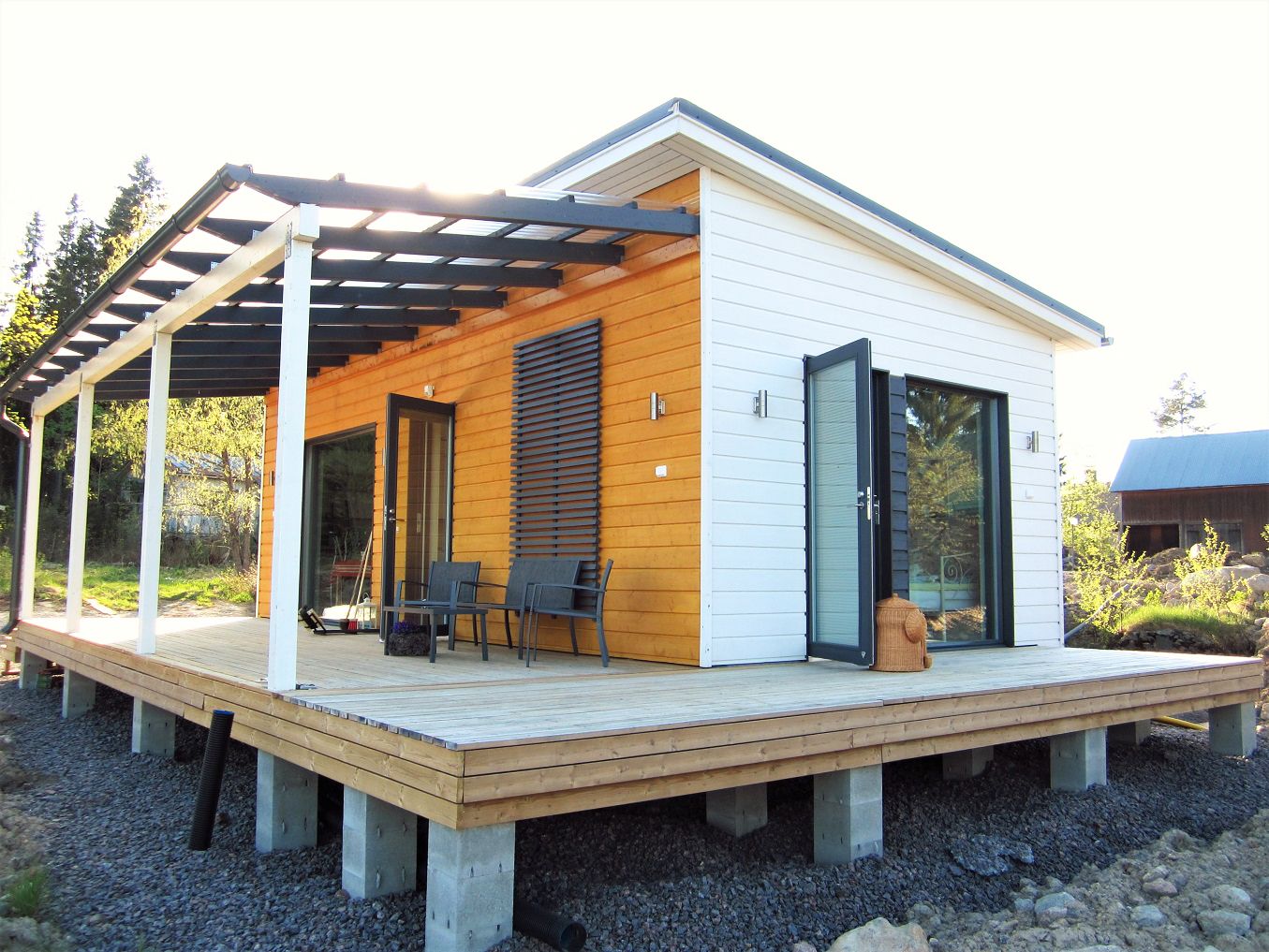 Koko komeus, eikä yhtään neliötä liian vähän!