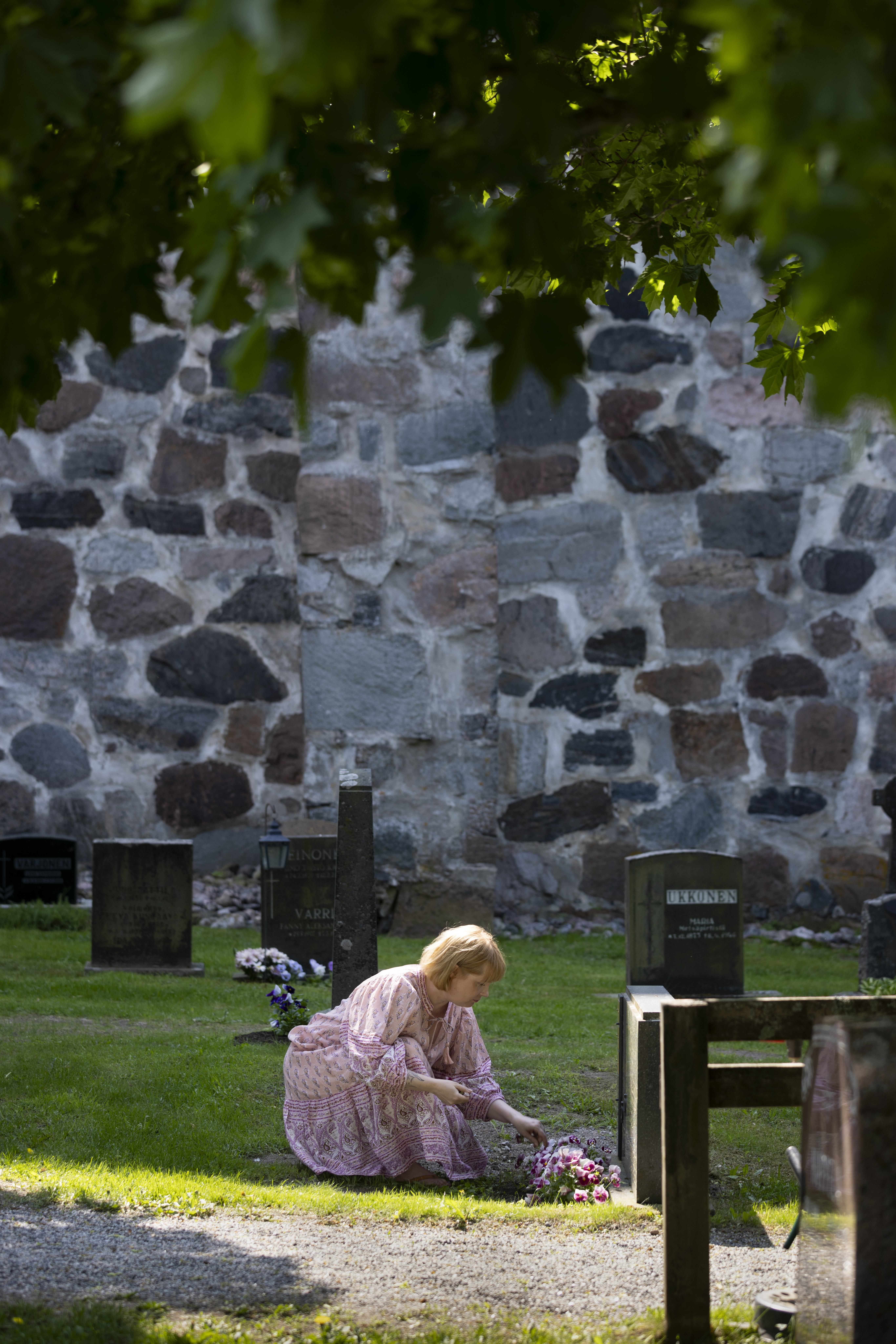 Jennillä on edelleen isää ikävä. ”Isästä olisi tullut hyvä ja lempeä pappa.”