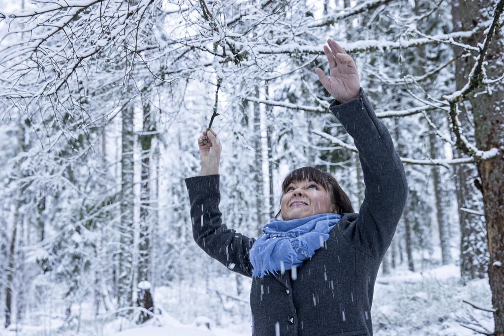 ”Olen aina haaveillut, että minusta tulee vanha viisas nainen. Tällaisten kokemusten jälkeen minusta varmaan tuleekin sellainen”, Anna-Leena miettii. 