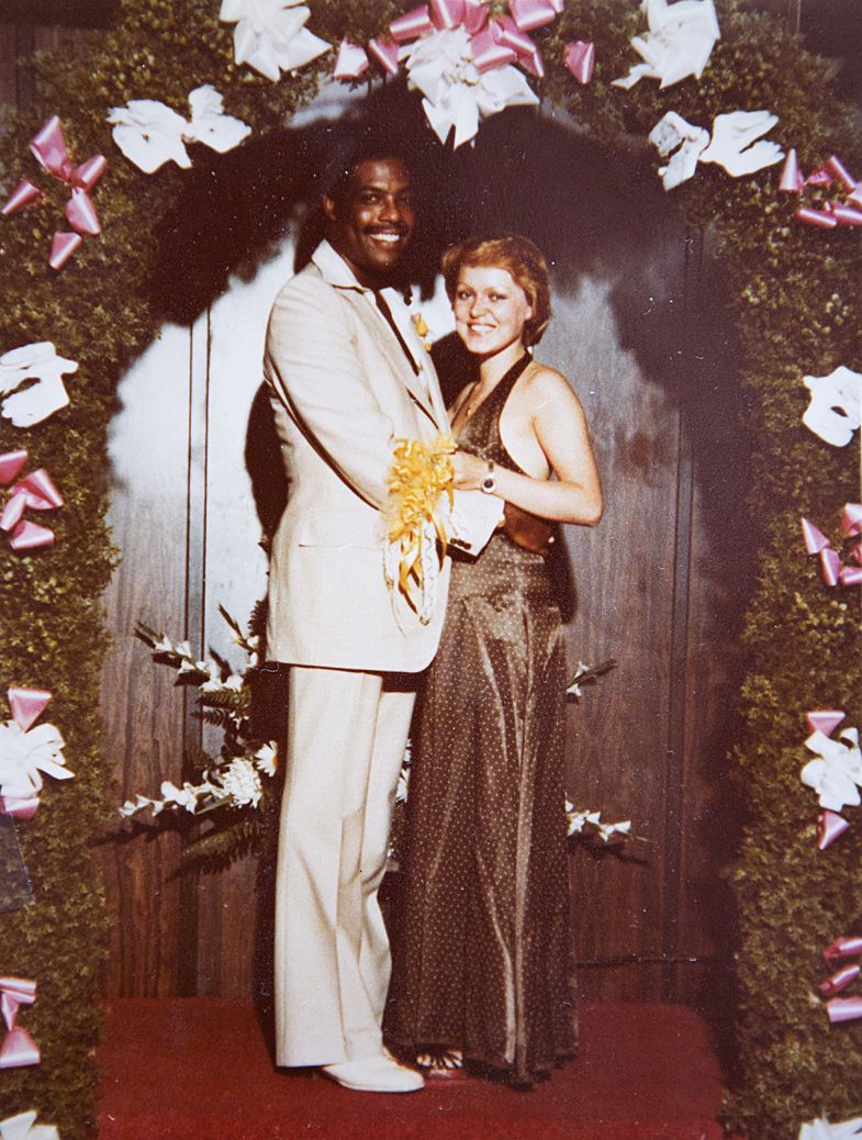 Hääkuva Sarista ja Marvinista on otettu vuonna 1978 Las Vegasissa. Hääillallisen pari nautti Caesars Palace -hotellissa.