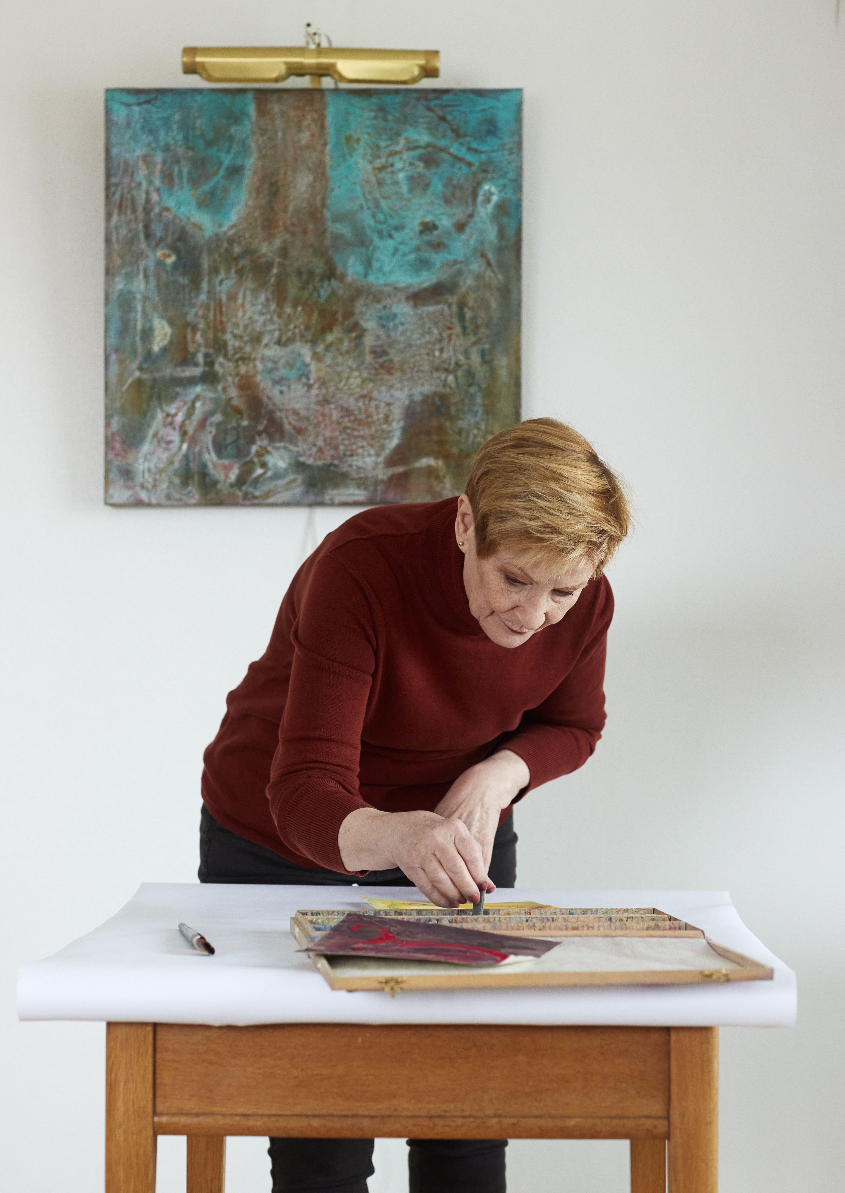 Inke harrastaa meditatiivista maalaamista. ”Se tarkoittaa värien ja muotojen leikkiä ilman ajatuksia ja malleja. Käsi piirtää, mieli on hiljaa.”