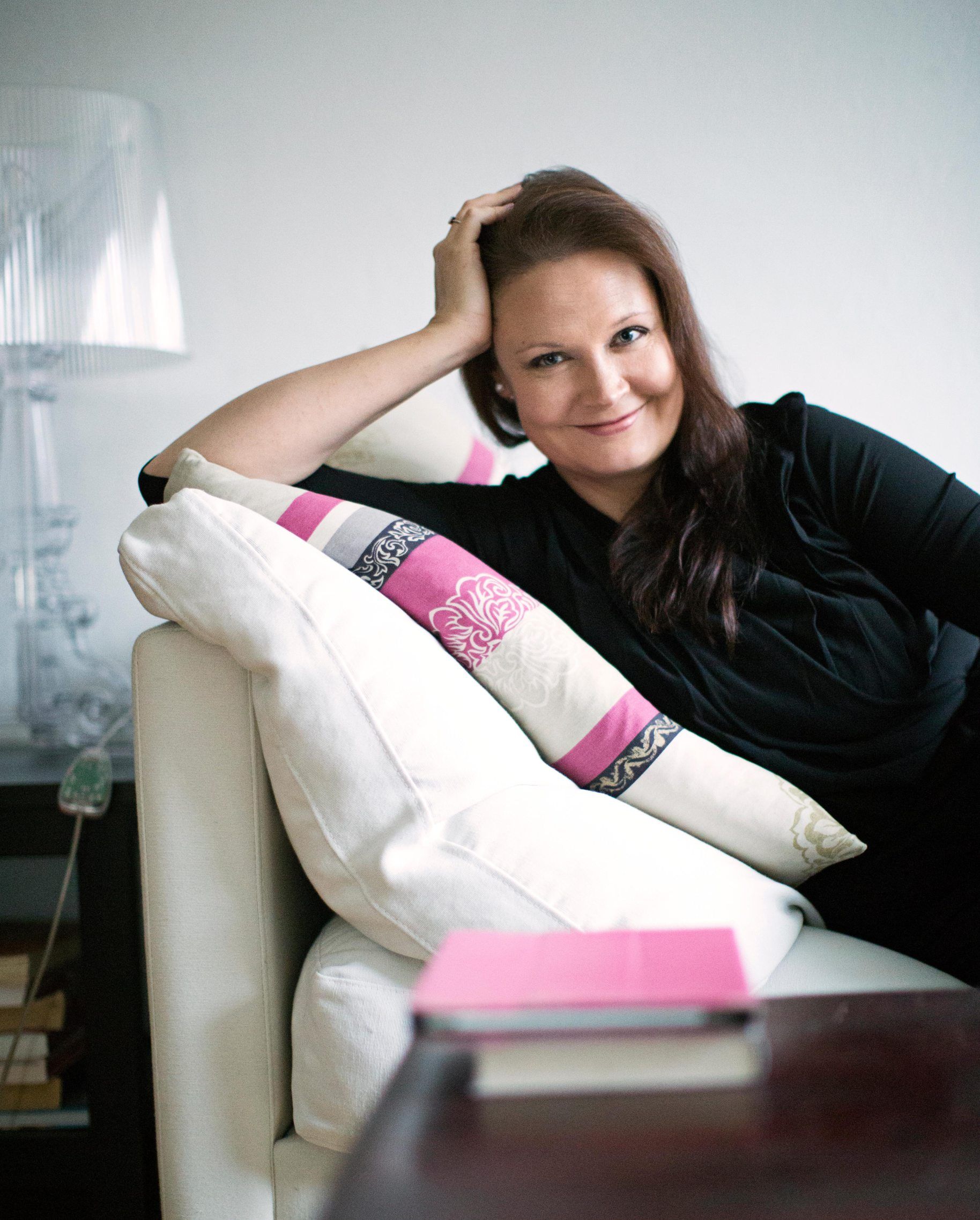 Maarit osaa nyt pitää lepopäivän, jos tuntee sitä tarvitsevansa. Ennen hän saattoi tehdä viikon työtunnit keskiviikkoon mennessä.