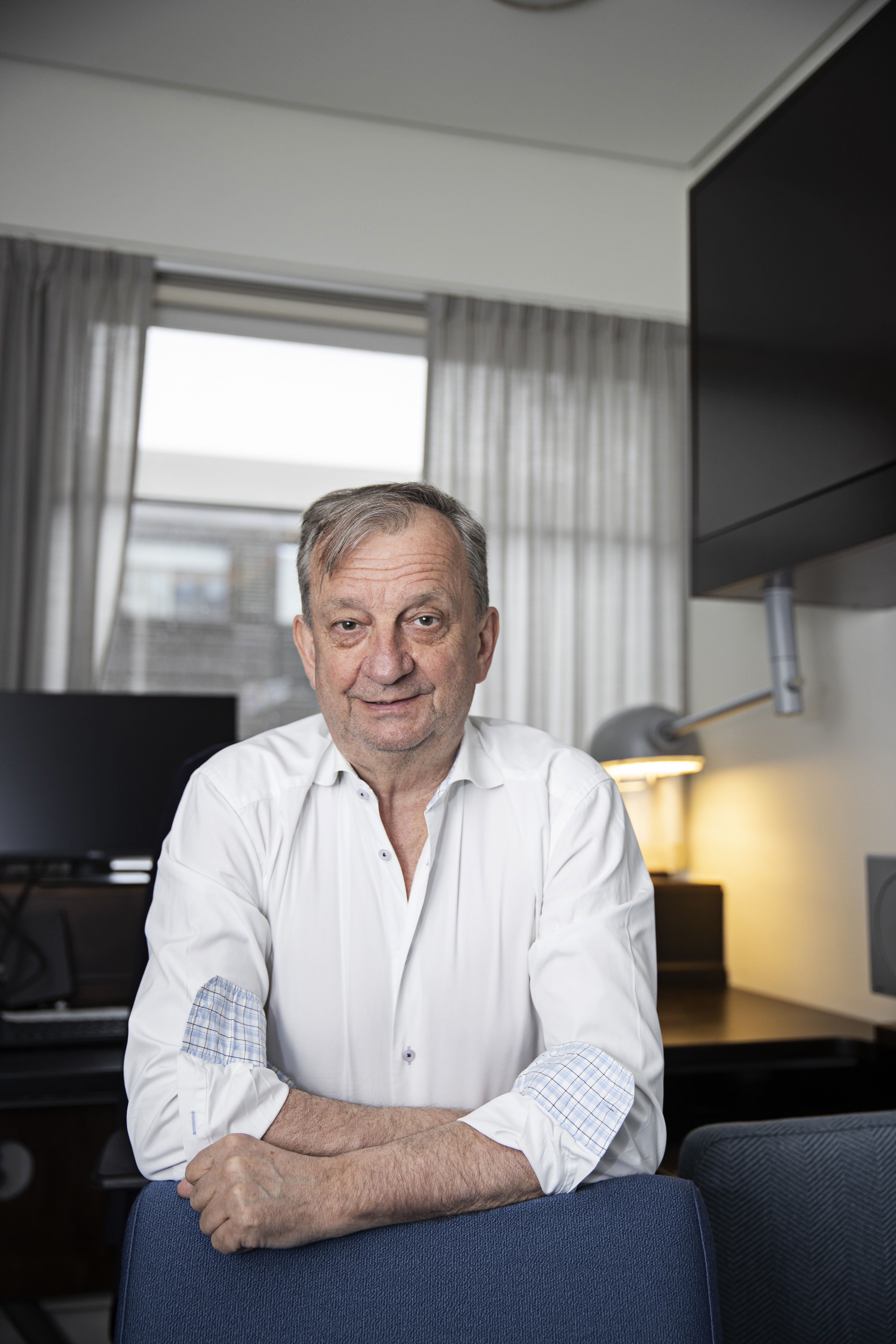 ”On hyvä tietää, missä on huono, ja keskittyä tekemään sitä, missä on hyvä.” Kansanedustaja ja liikemies Hjallis Harkimo puhui lukihäiriöstään, KK11/2022