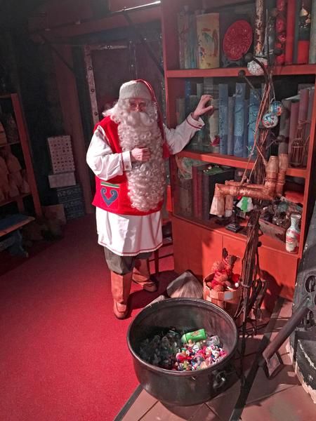 Kammarin käsikirjastossa on paljon tietoa.