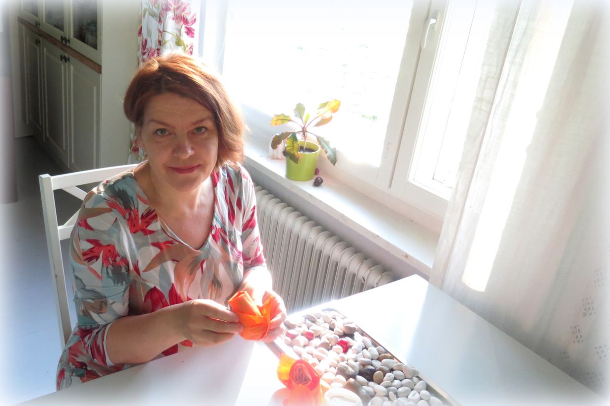 Keittiömestari-nimisen blogin aiheina ovat ruoka ja perhe.