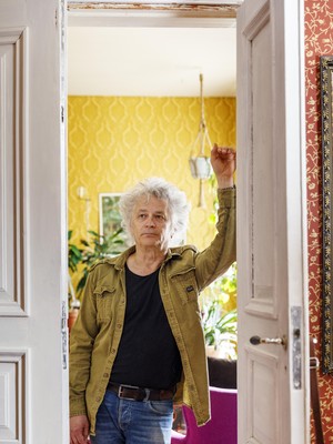 Eppu Normaalin kitaristi Juha Torvinen palasi vanhaan voimalauseeseensa vuodelta 2016. ”Eivät asiat ainakaan huonommin ole kuin vuosikymmen sitten”, hän miettii.