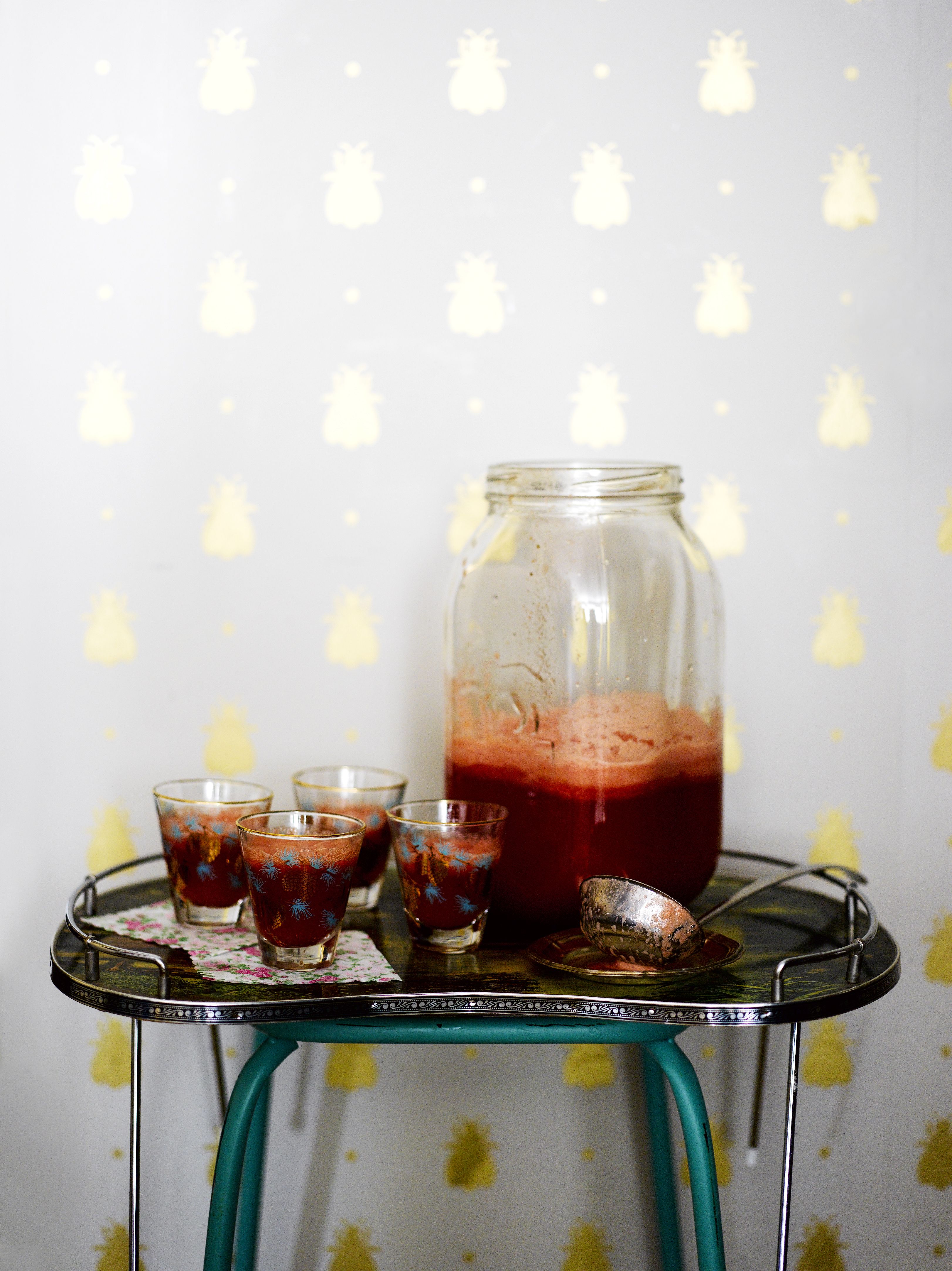 Vanha lasitölkki sopii boolimaljaksi.