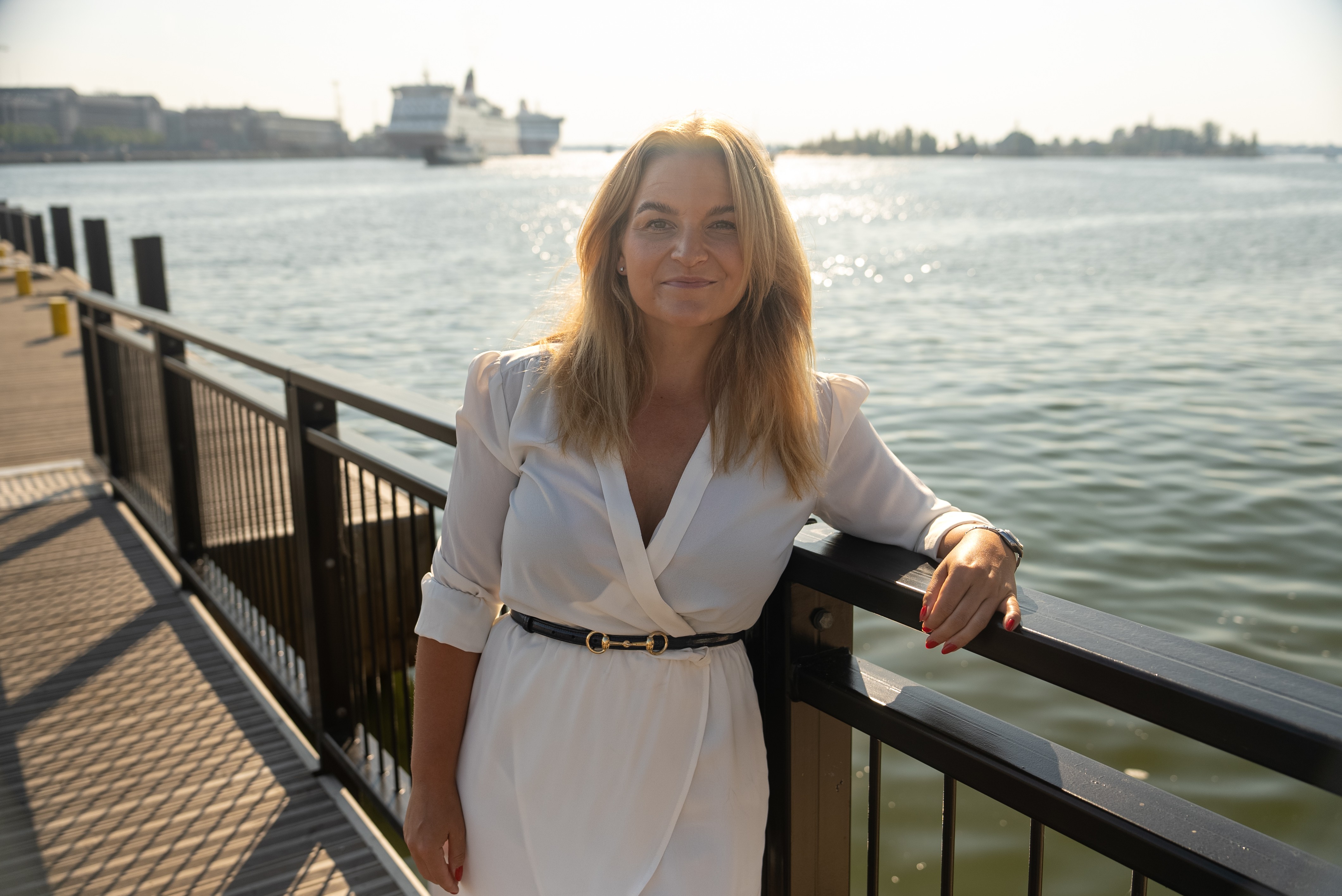 Valopilkun voi tilata jo yli 175 paikkakunnalla Suomessa. ”Hinnat ovat selkeät ja tolkulliset”, kertoo Tytti Stranding Valopilkusta