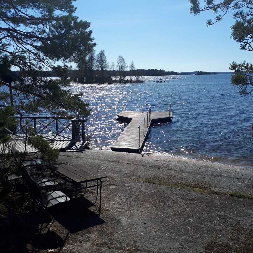 ”Aina rakas paikka ja samasta kohdasta tullut kuvattua vuosittain.” – Miniäksi maisemaan 40 v sitten