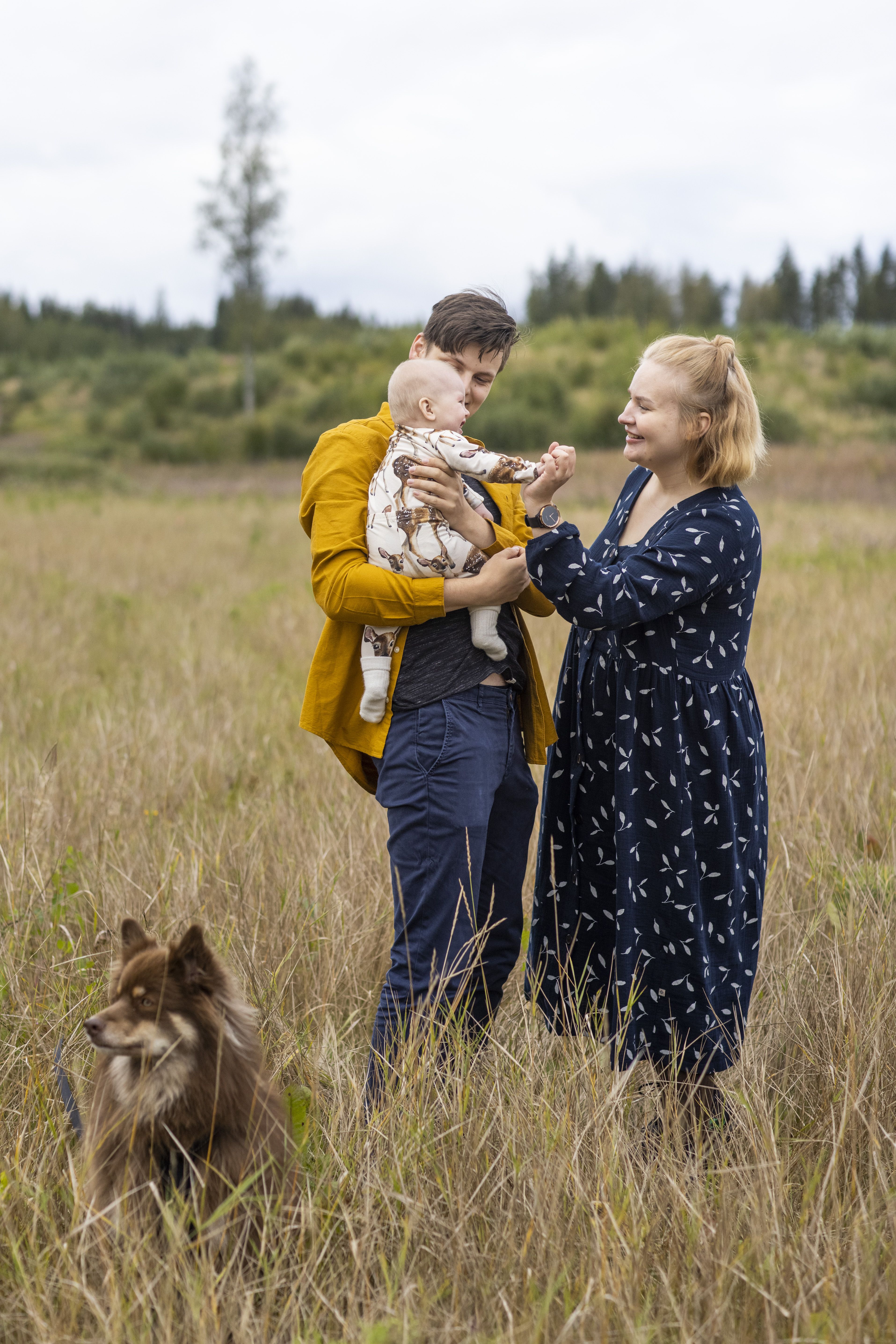 Ester tuntee nyt olevansa onnellinen Janin ja Selman kanssa. "Rakastun Janiin päivä päivältä enemmän. Olin vuosia tuuliajolla, mutta vihdoin olen löytänyt paikan, jossa on turvallista."