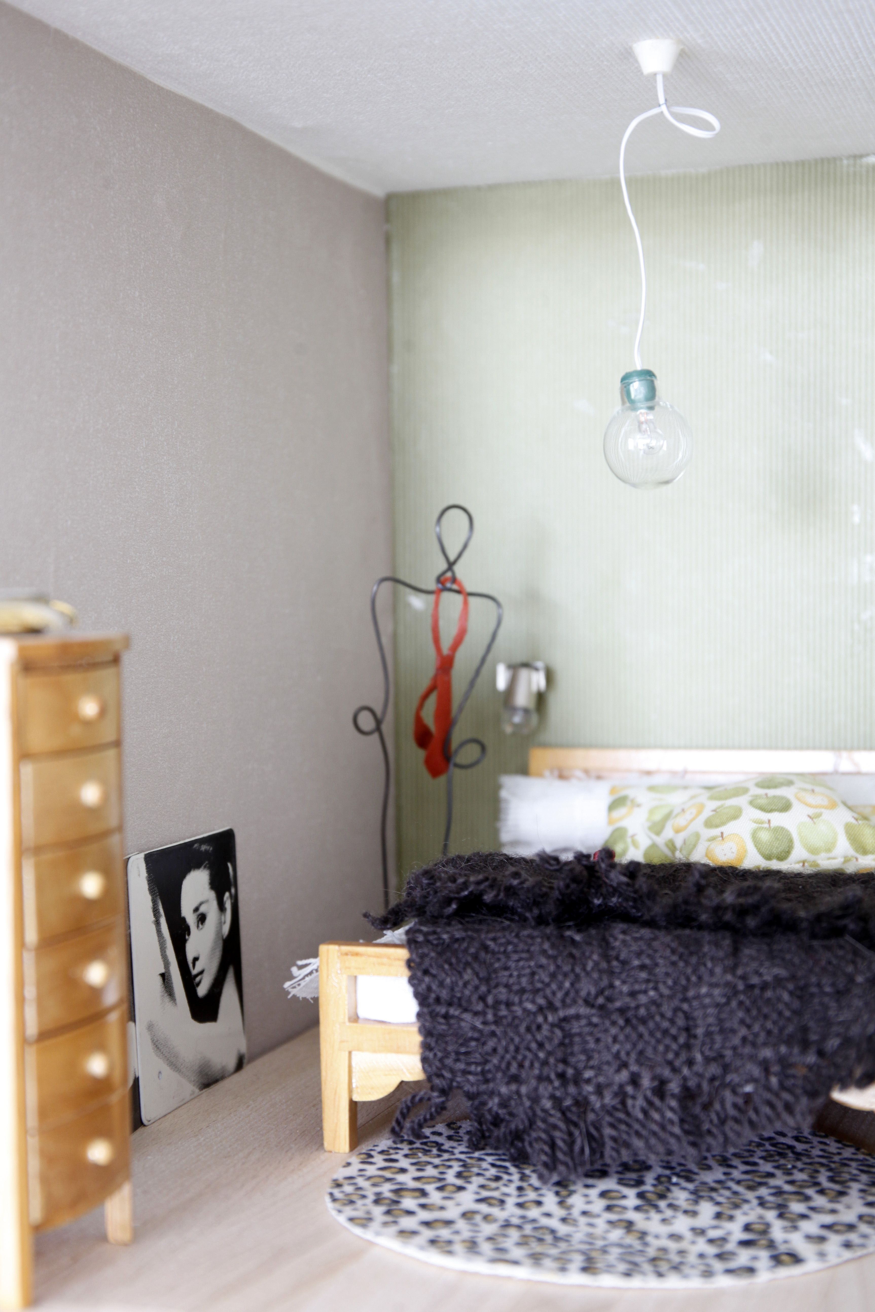 Parivuoteen paksu torkkupeitto lämmittää talvi-iltoina.