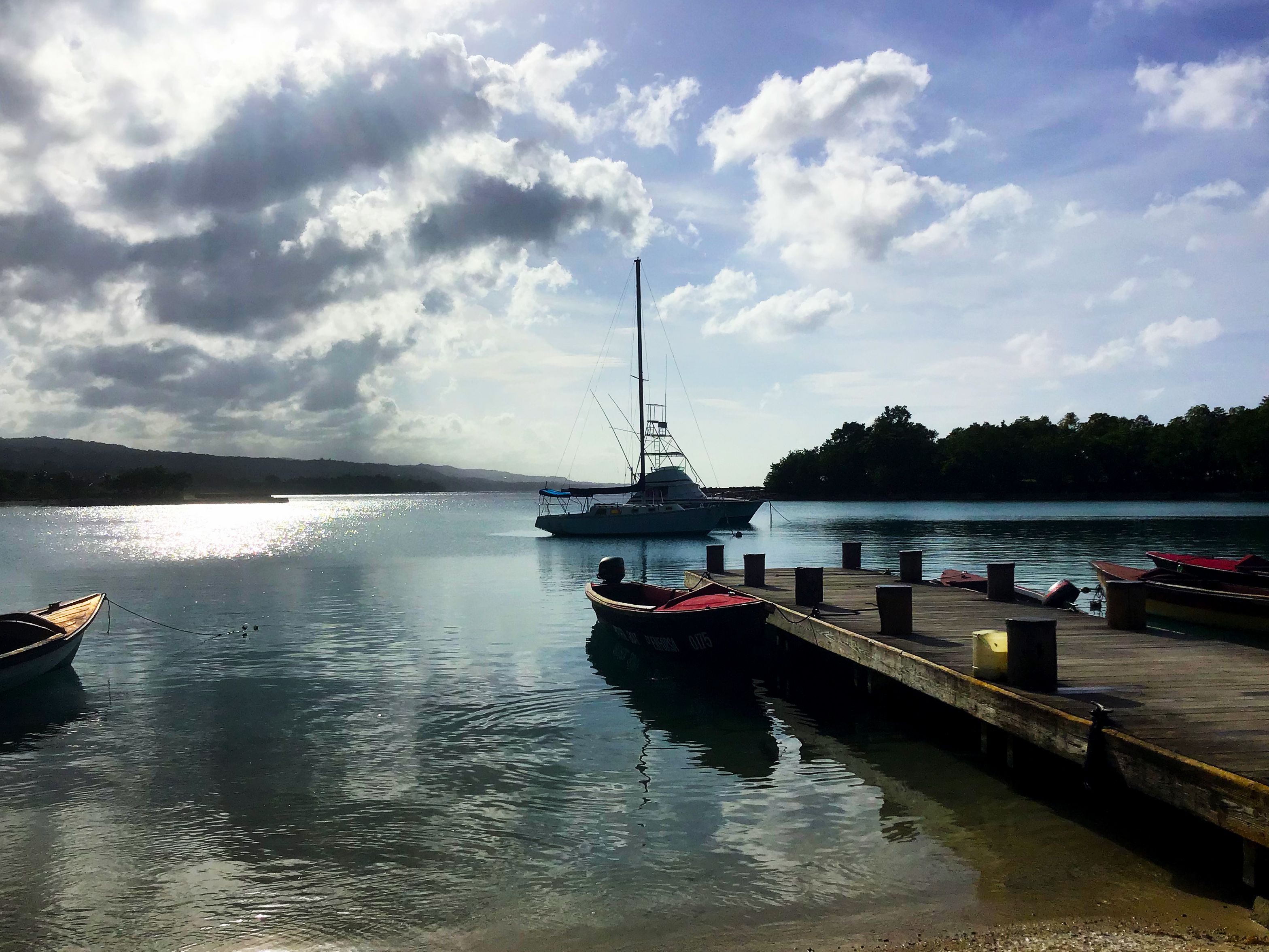 Kotimaisema. Marjon motto kuuluu: Elä tässä hetkessä. Sinulla on vain yksi elämä. Ota siitä kaikki irti. 