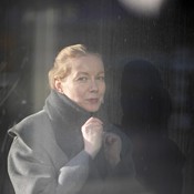 Saana Nilsson, 43, on tiedustelu- ja turvallisuusalan yrittäjä, joka julkaisi helmikuussa Suojeluenkeli-kirjan vuosistaan Suojelupoliisissa. ”Supossa ymmärsin, että minun ei tarvitse peitellä tai hävetä herkkyyttäni.”