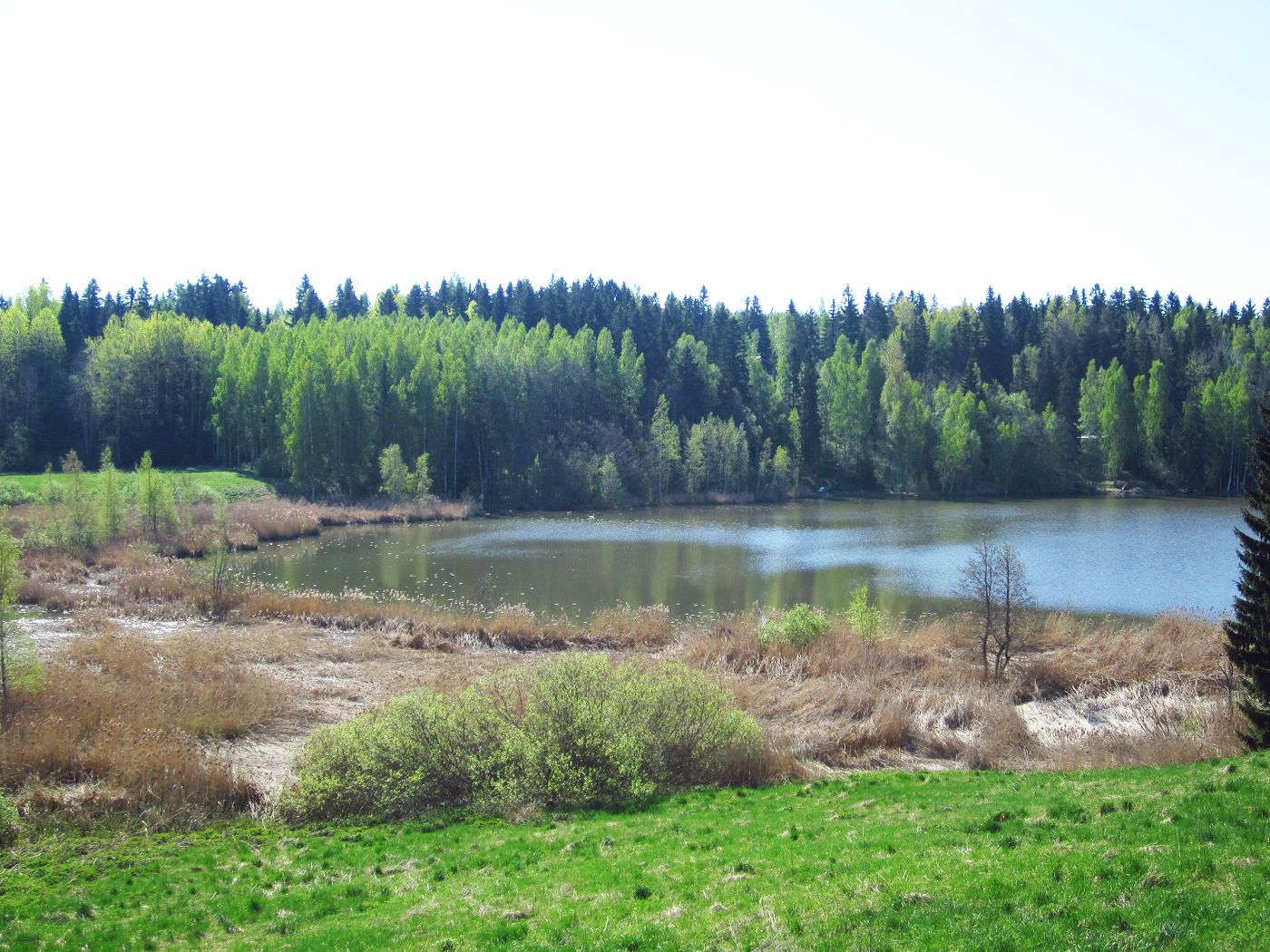 Ikkunasta ei näy enää naapuritaloja, vaan sielunmaisema.