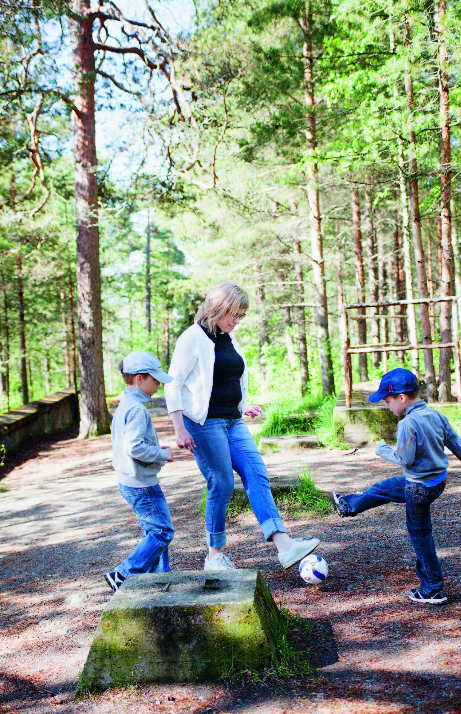 ”Poikiin on tehnyt vaikutuksen se, että ala-asteen välitunneilla minäkin pelasin jalkapalloa.”