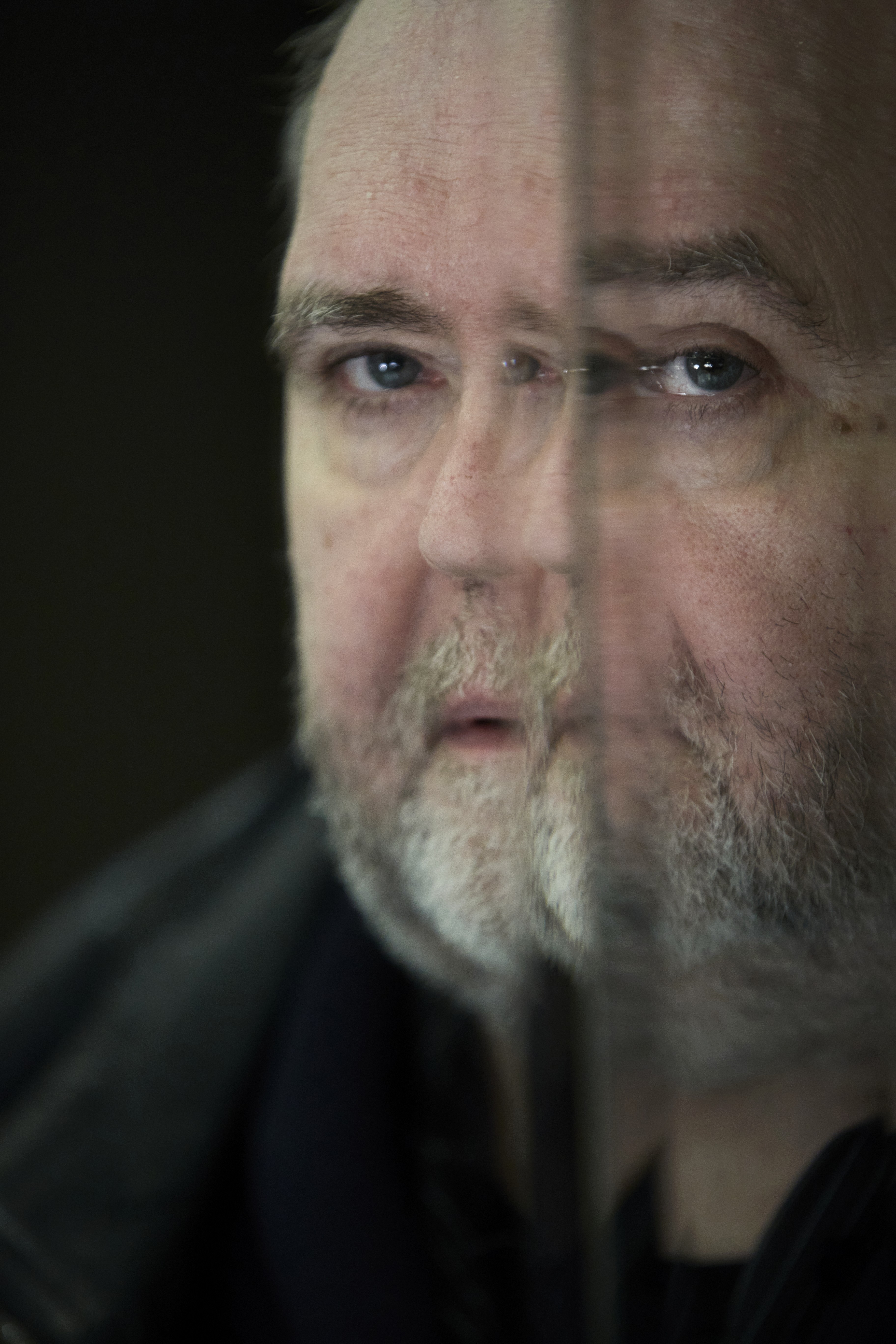 ”Kenenkään ei pitäisi joutua isommin muuttelemaan itseään, että mahtuisi maailmaan paremmin.” Viihdealan yrittäjä Markus Kajo, KK1/2022