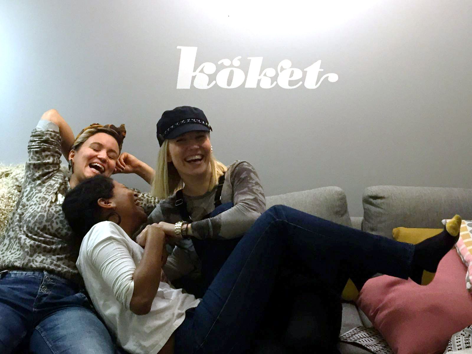 Ikävöin perhettäni, mutta onneksi on ystäviä.