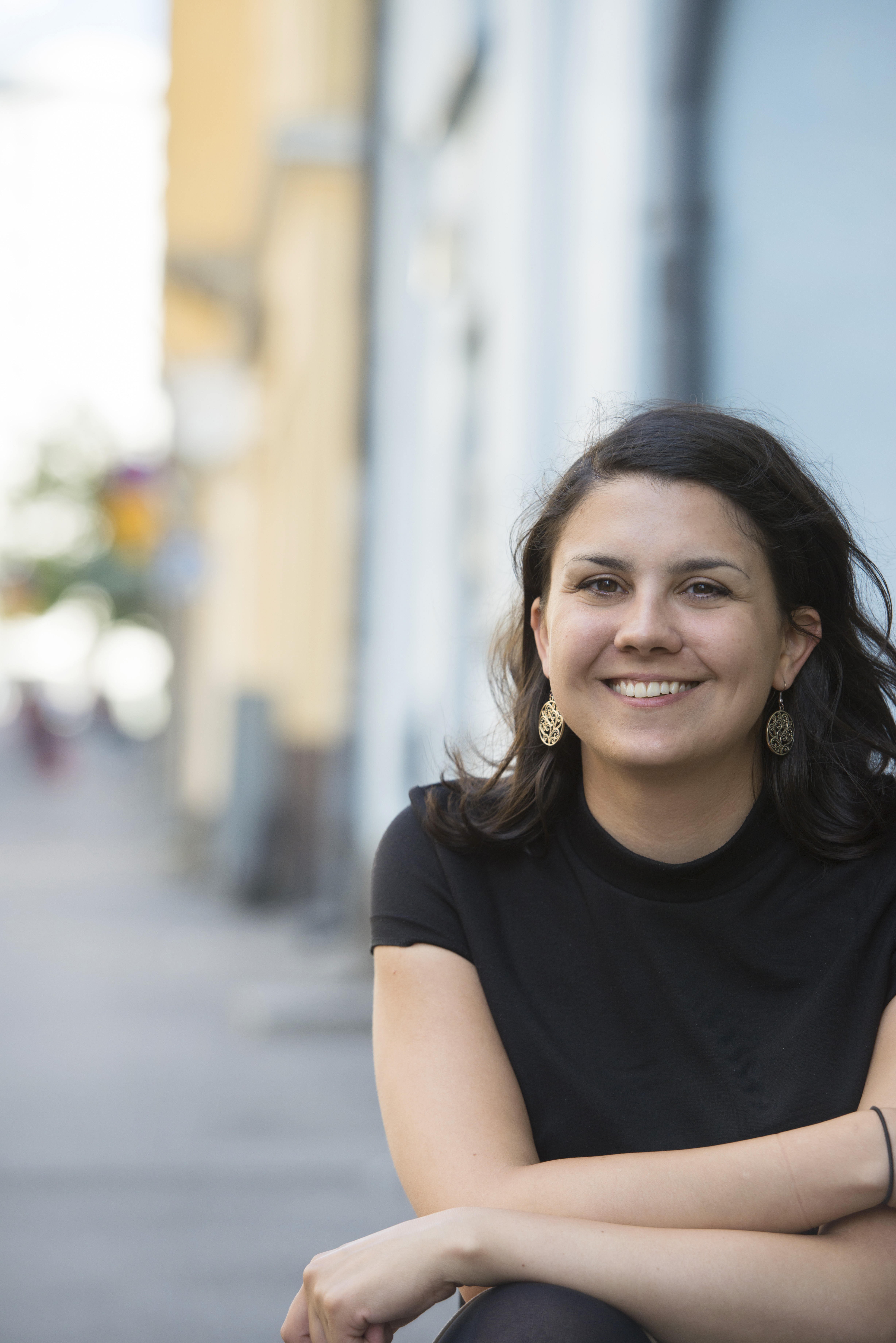 "Ei ole olemassa yhtä suomalaisuuden mallia", sanoo Amnestyn tiedottaja Aishi Zidan.