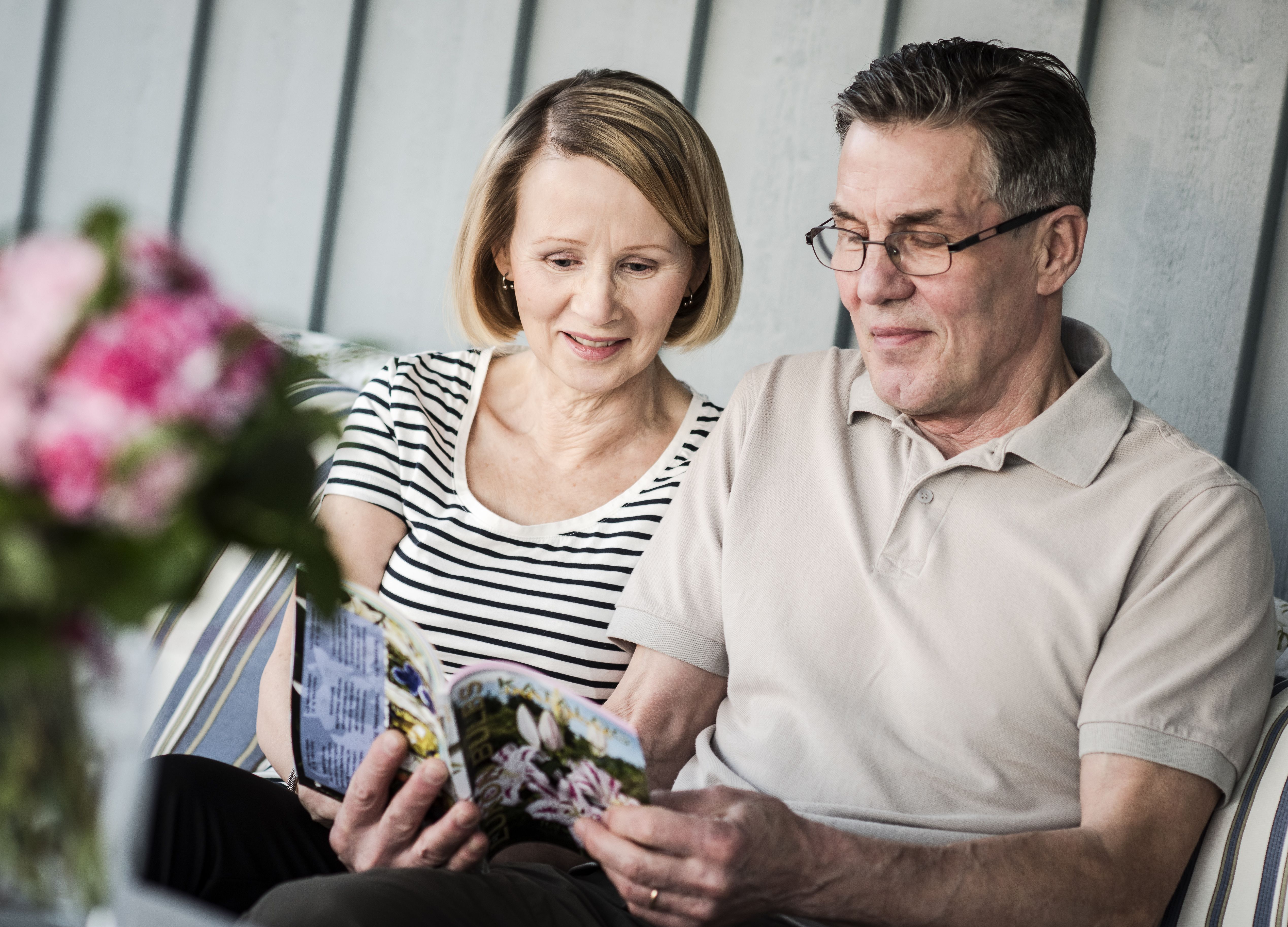 Ulkomaiset kasvi- ja siemenluettelot ovat Seijasta ja Joukosta kiehtovaa luettavaa. Tilaukset he tekevät yleensä yhdessä muiden harrastajien kanssa.